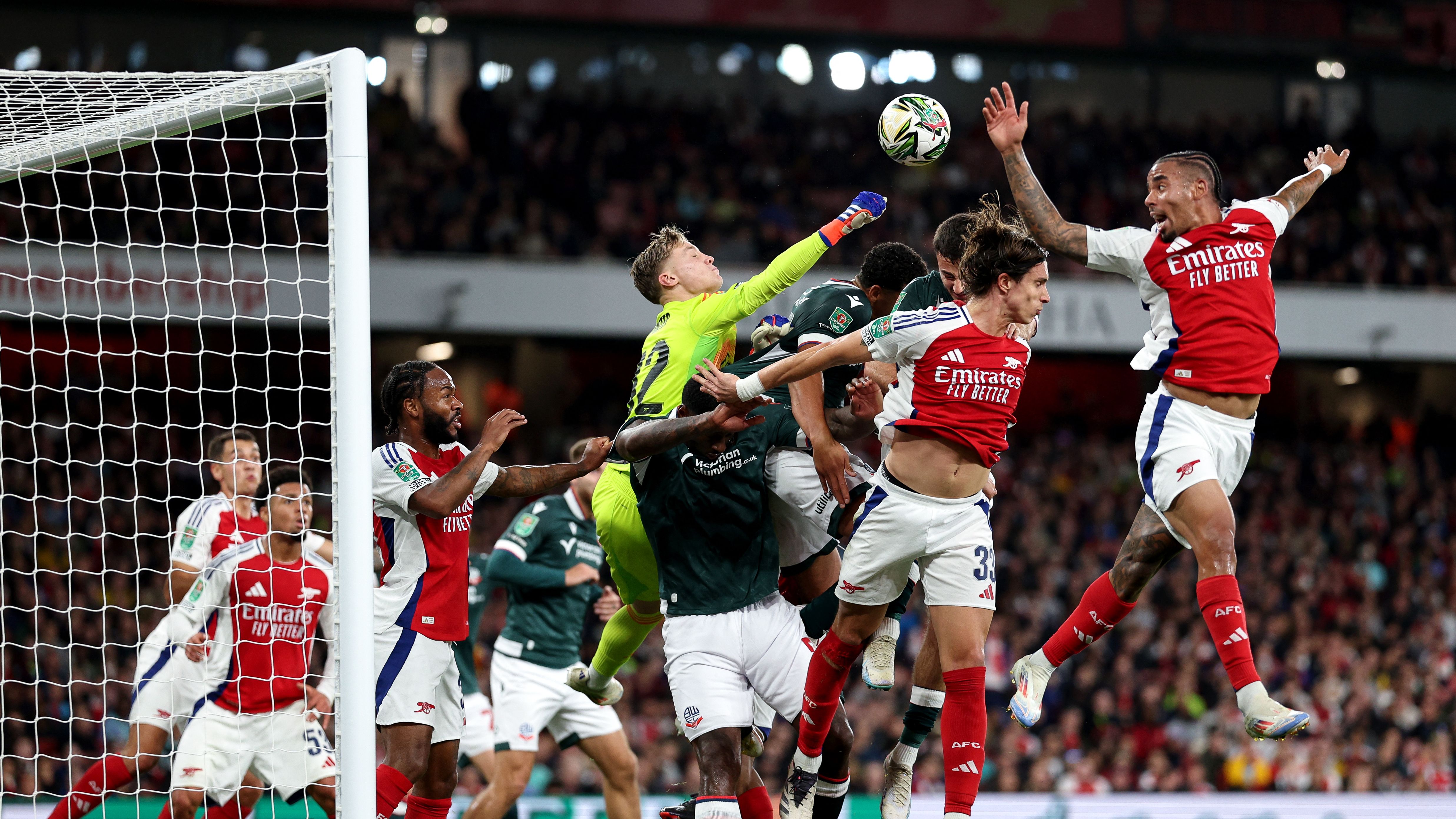 FBL-ENG-LCUP-ARSENAL-BOLTON