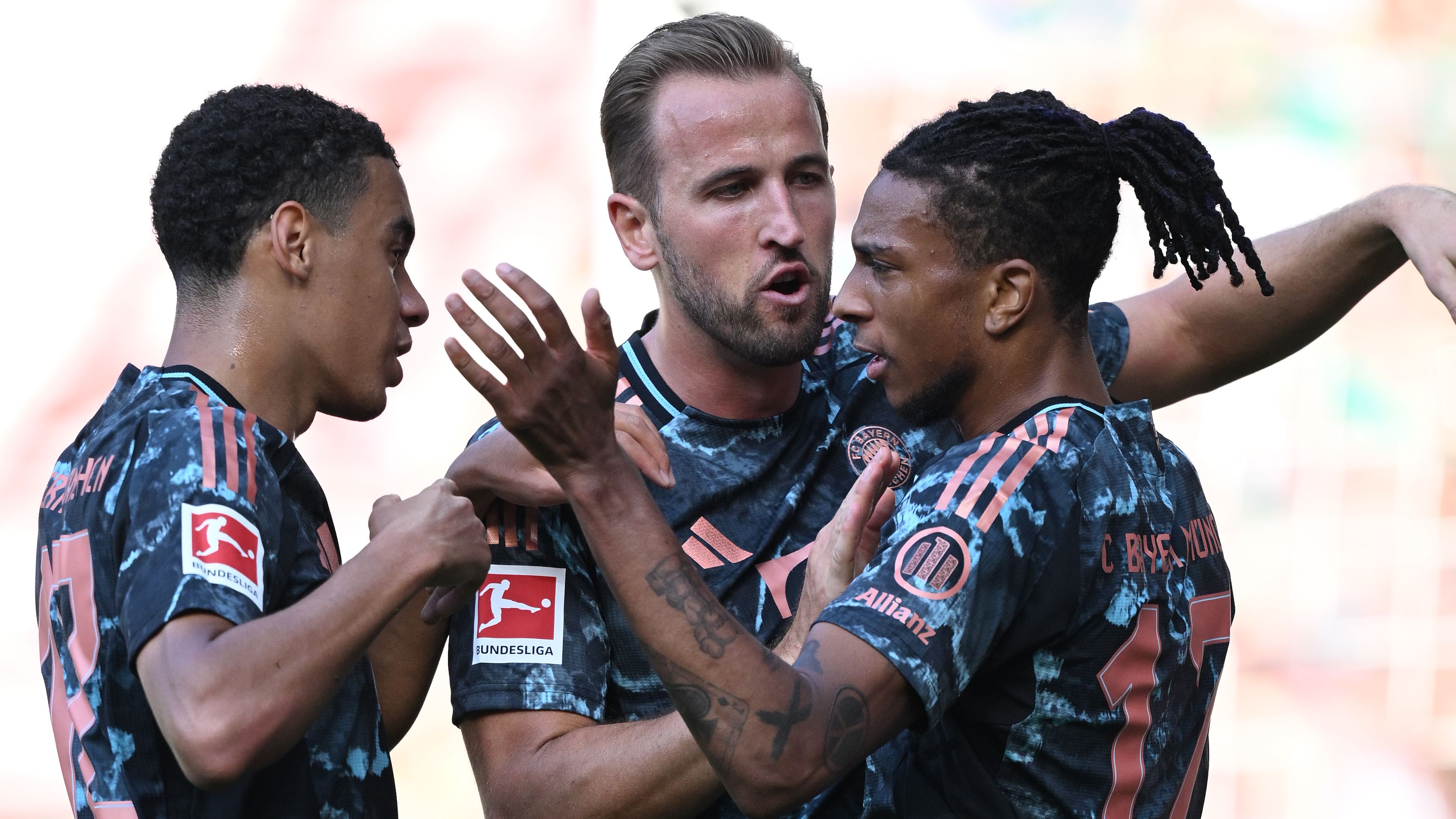 SV Werder Bremen v FC Bayern München - Bundesliga