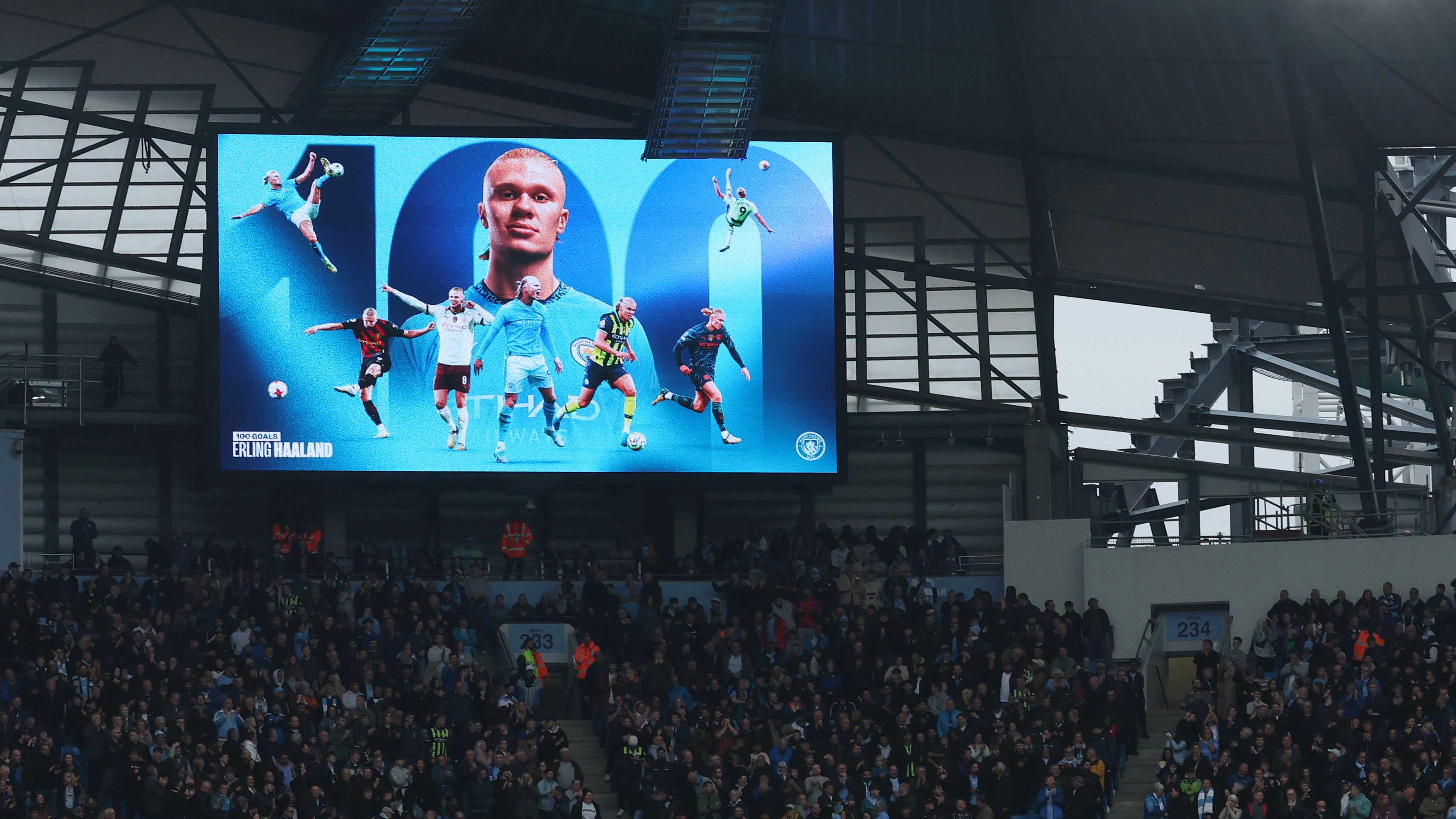 Manchester City FC v Arsenal FC - Premier League