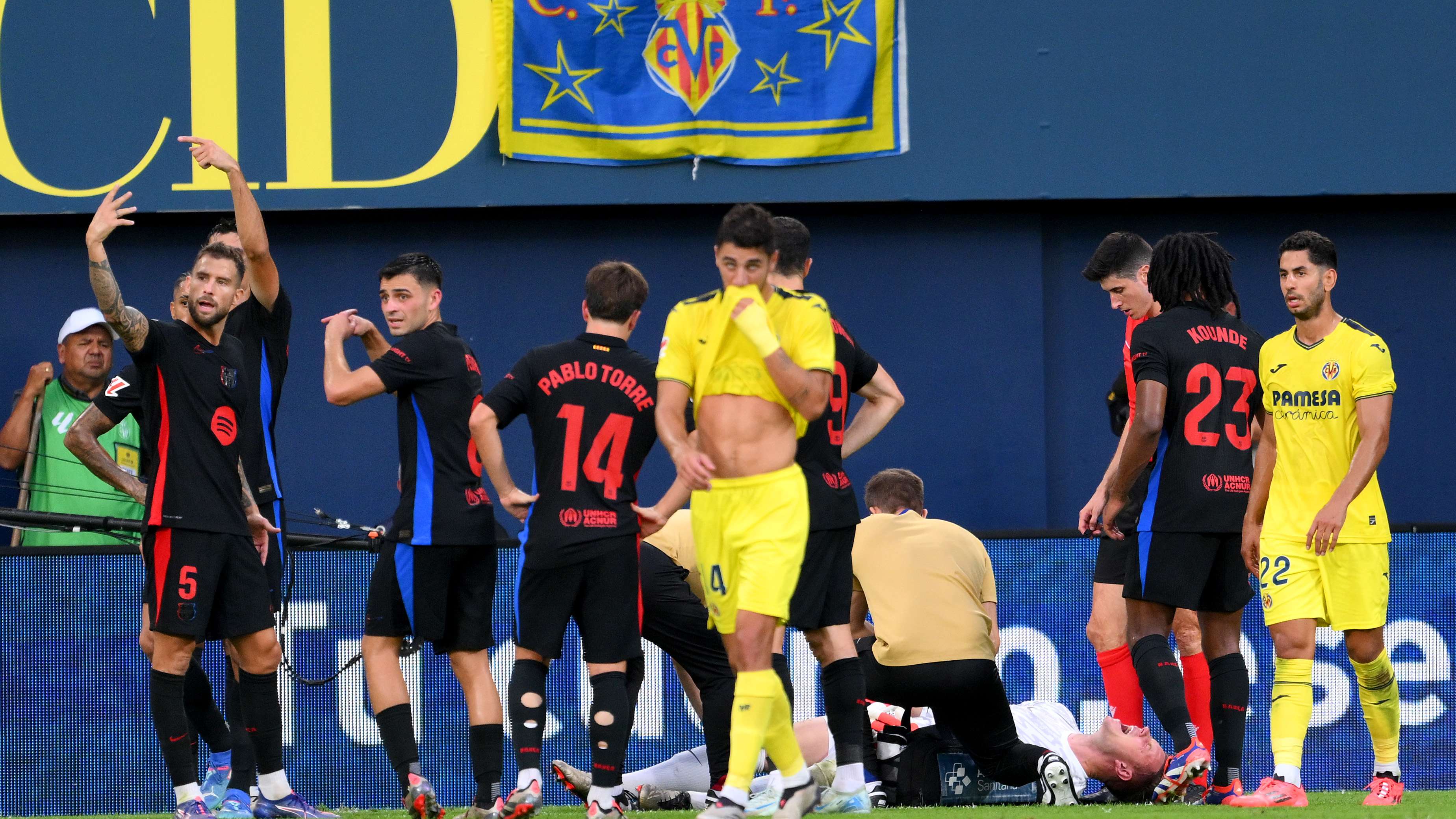 Villarreal CF v FC Barcelona - La Liga EA Sports