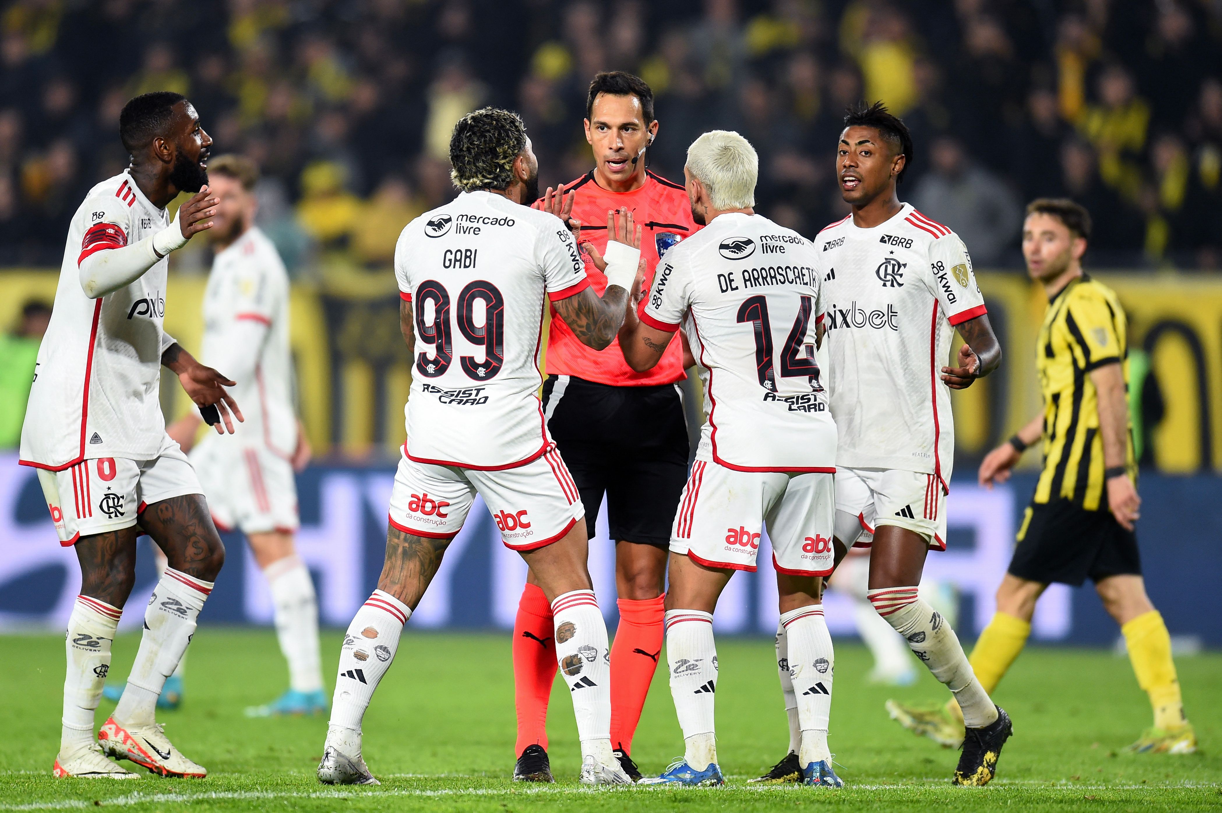 FBL-LIBERTADORES-PENAROL-FLAMENGO