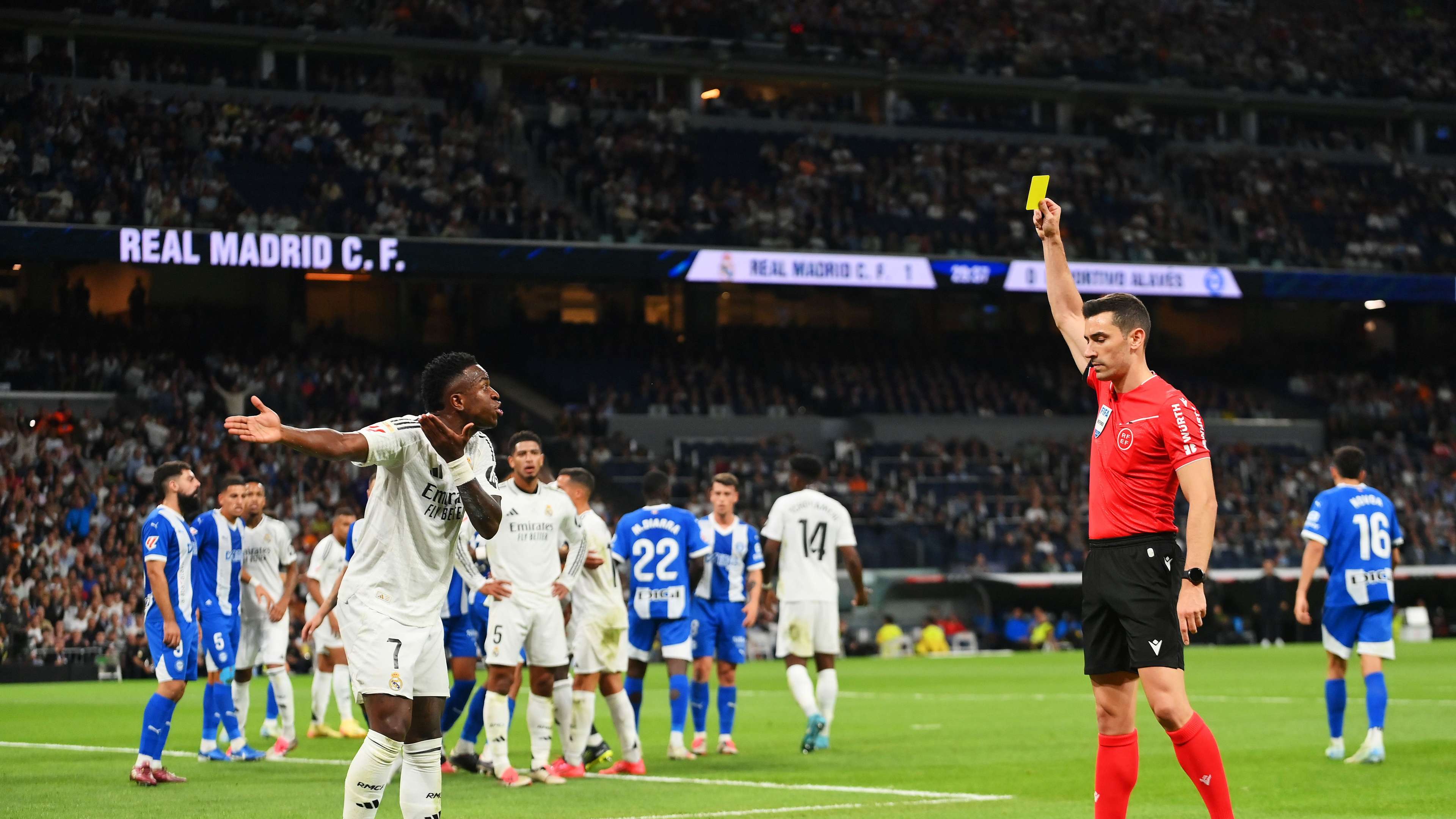 Real Madrid CF v Deportivo Alaves - La Liga EA Sports