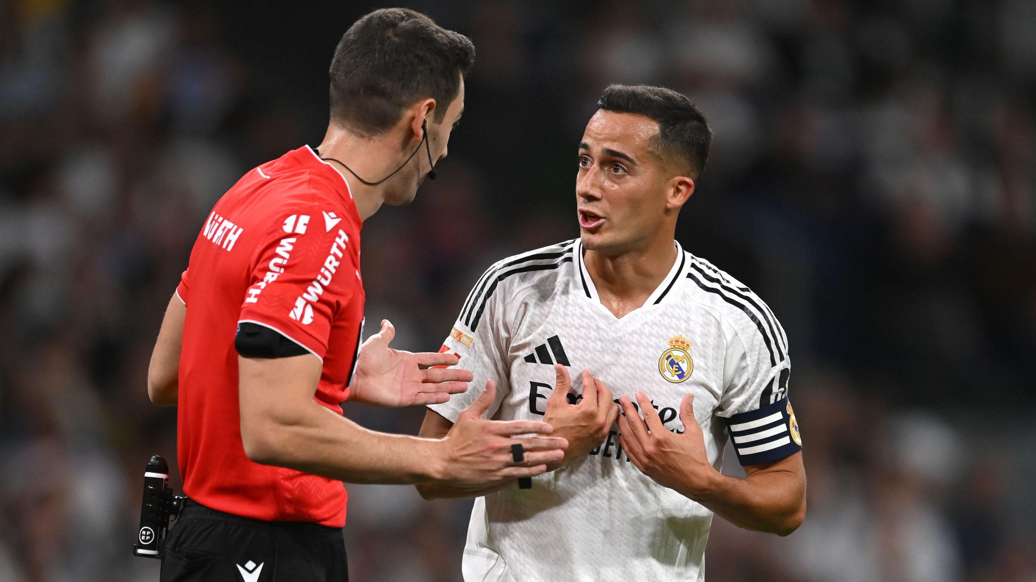 Real Madrid CF v Deportivo Alaves  - La Liga EA Sports