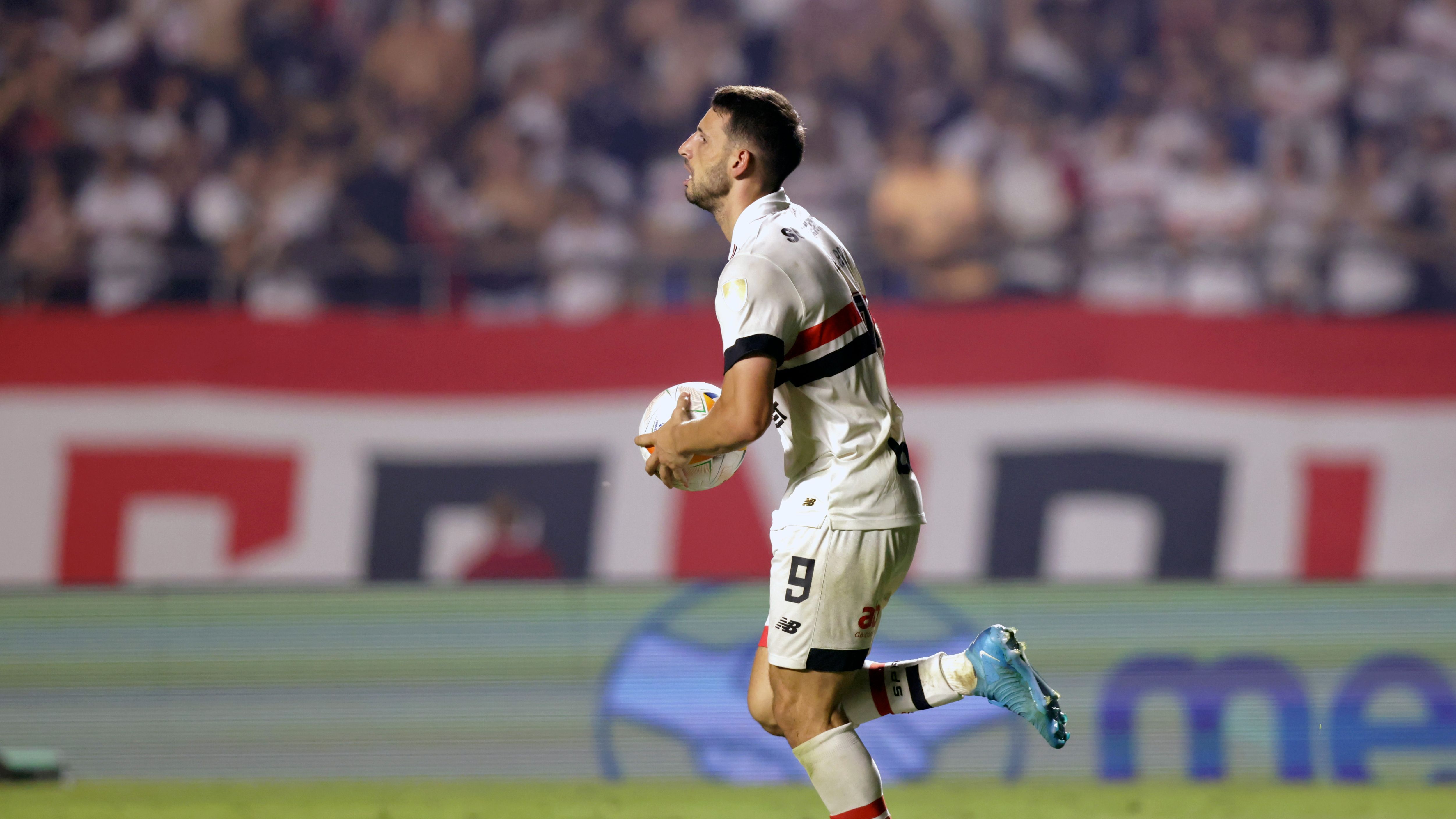 Sao Paulo v Botafogo - Copa CONMEBOL Libertadores 2024