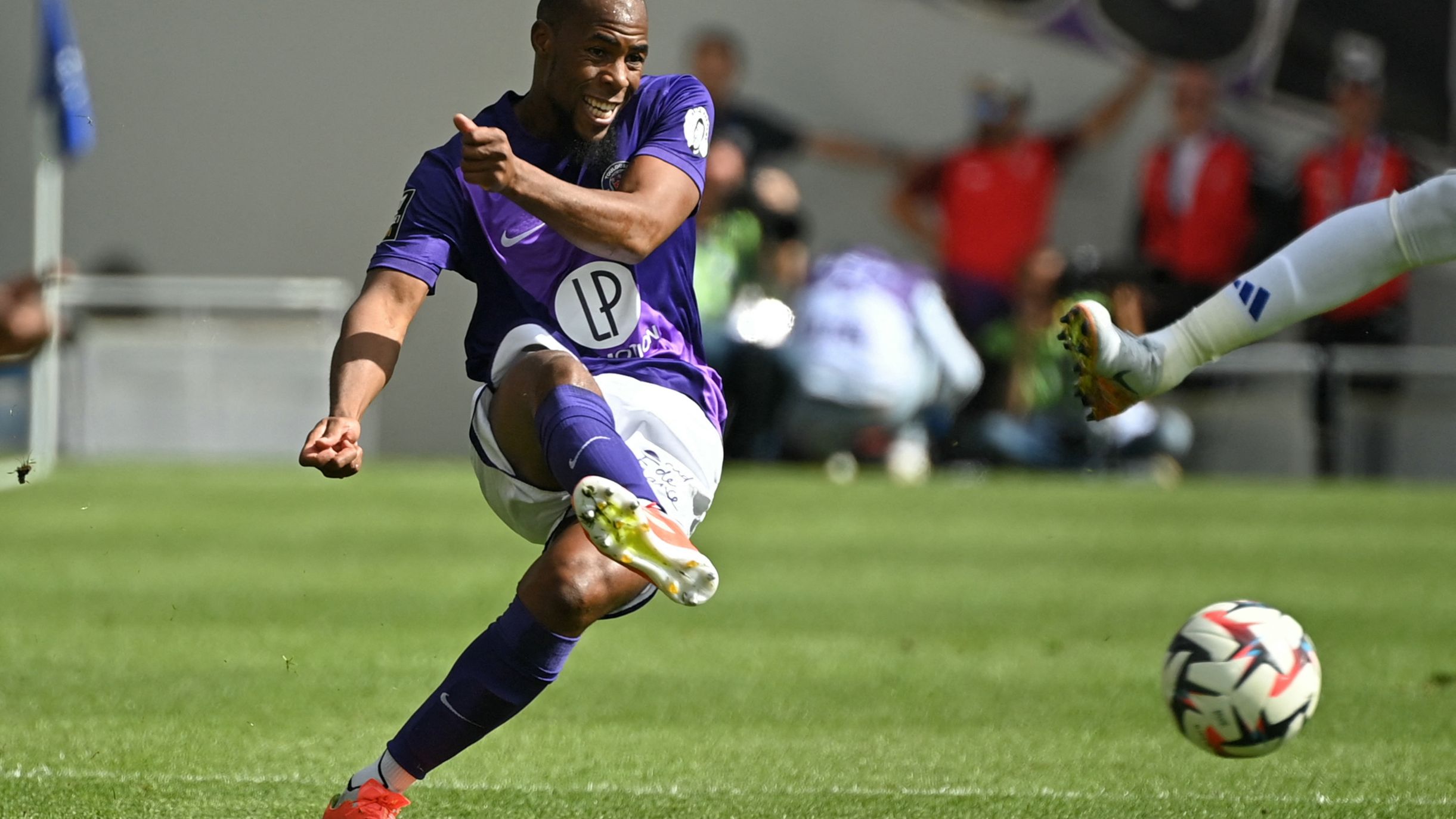 FBL-FRA-LIGUE1-TOULOUSE-LYON