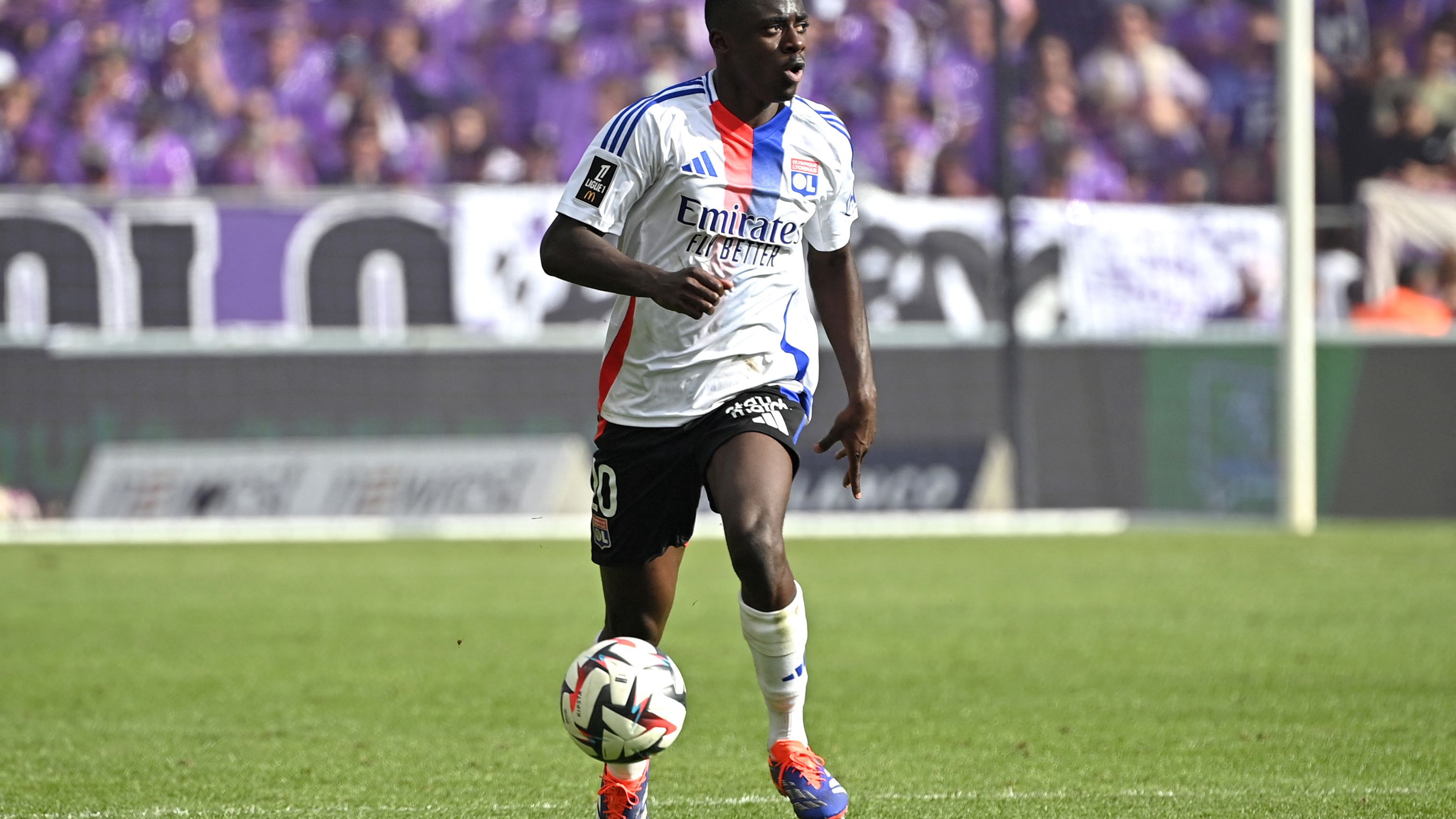 FBL-FRA-LIGUE1-TOULOUSE-LYON