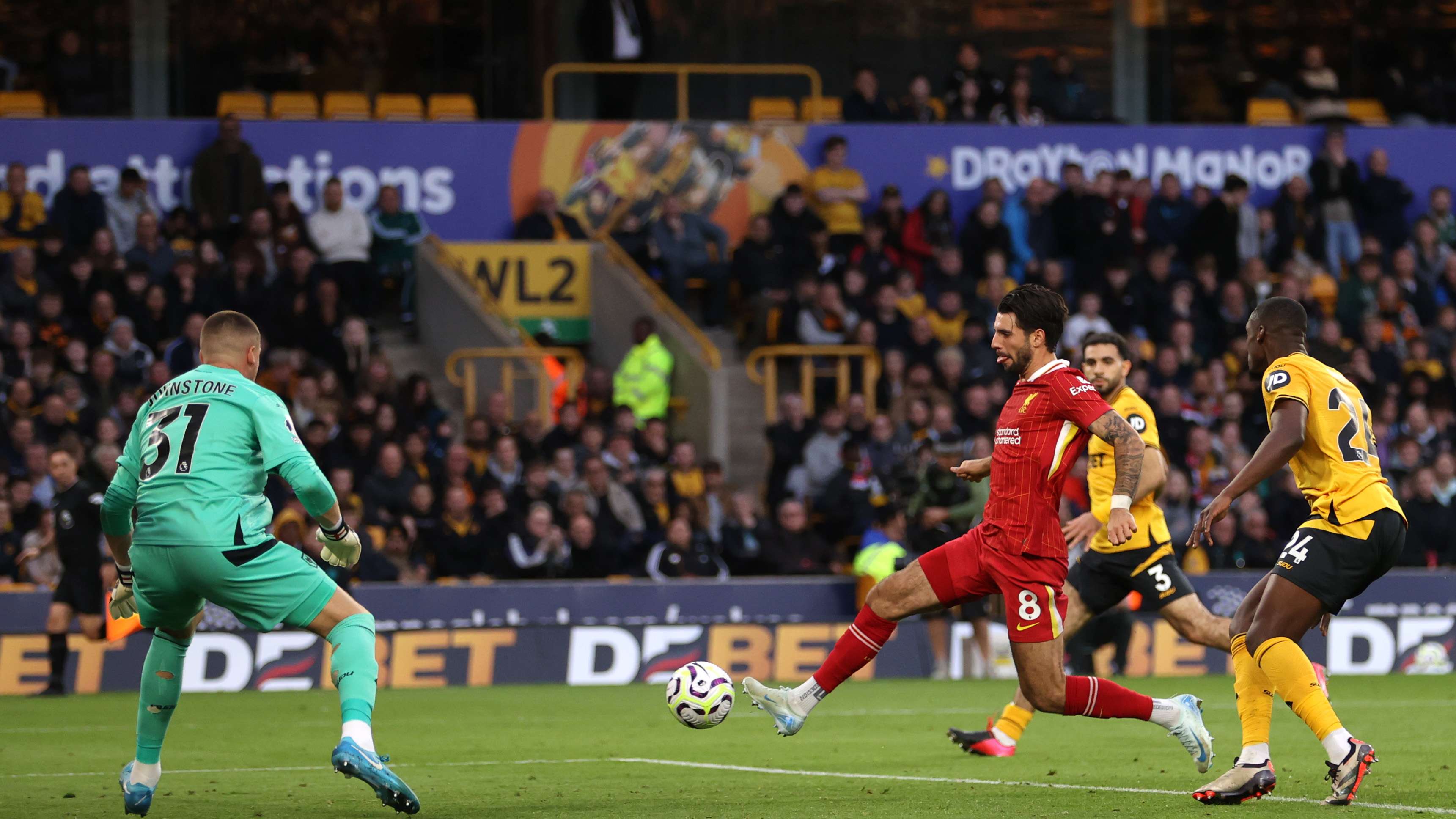 Wolverhampton Wanderers FC v Liverpool FC - Premier League