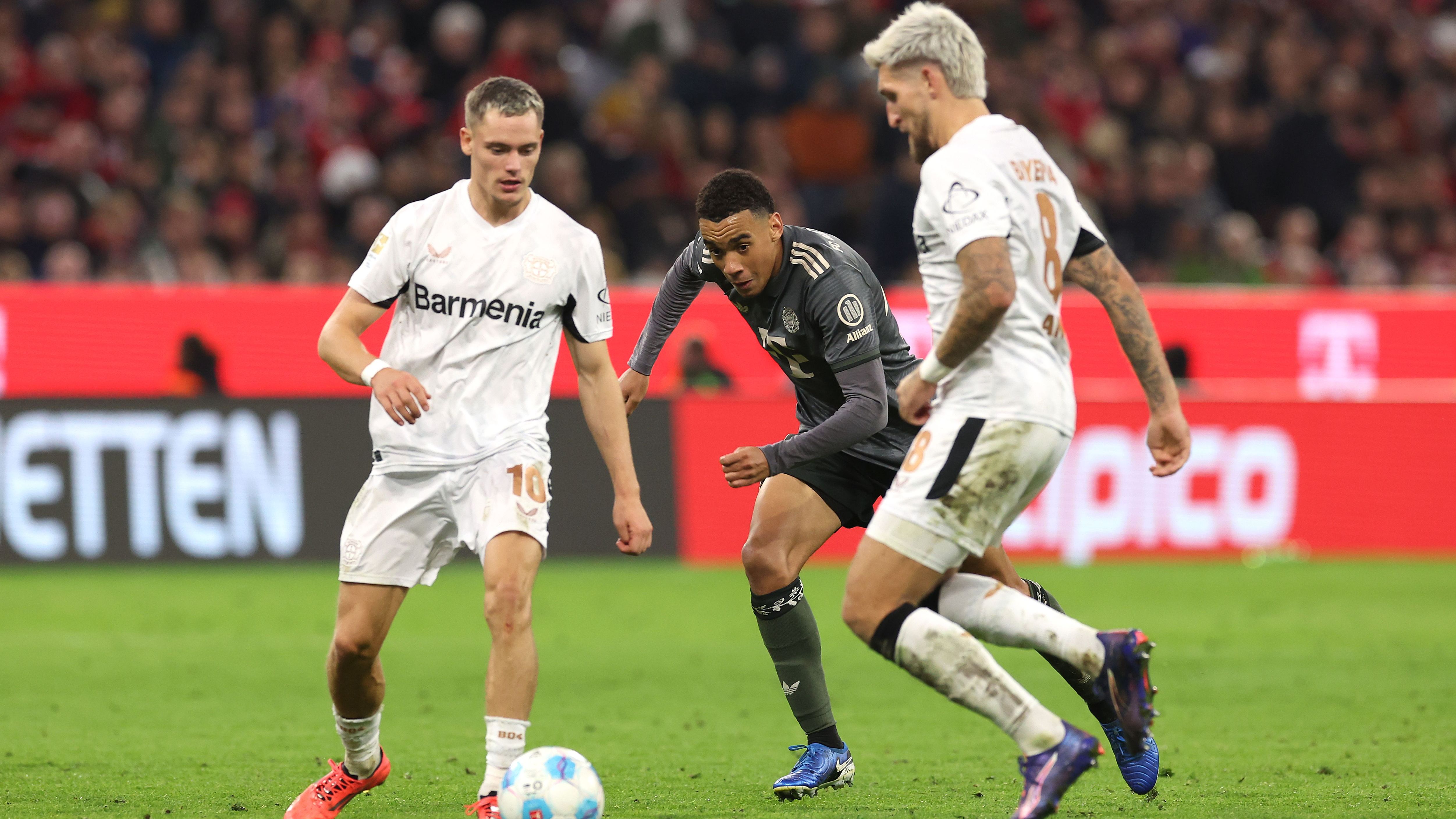 FC Bayern München v Bayer 04 Leverkusen - Bundesliga