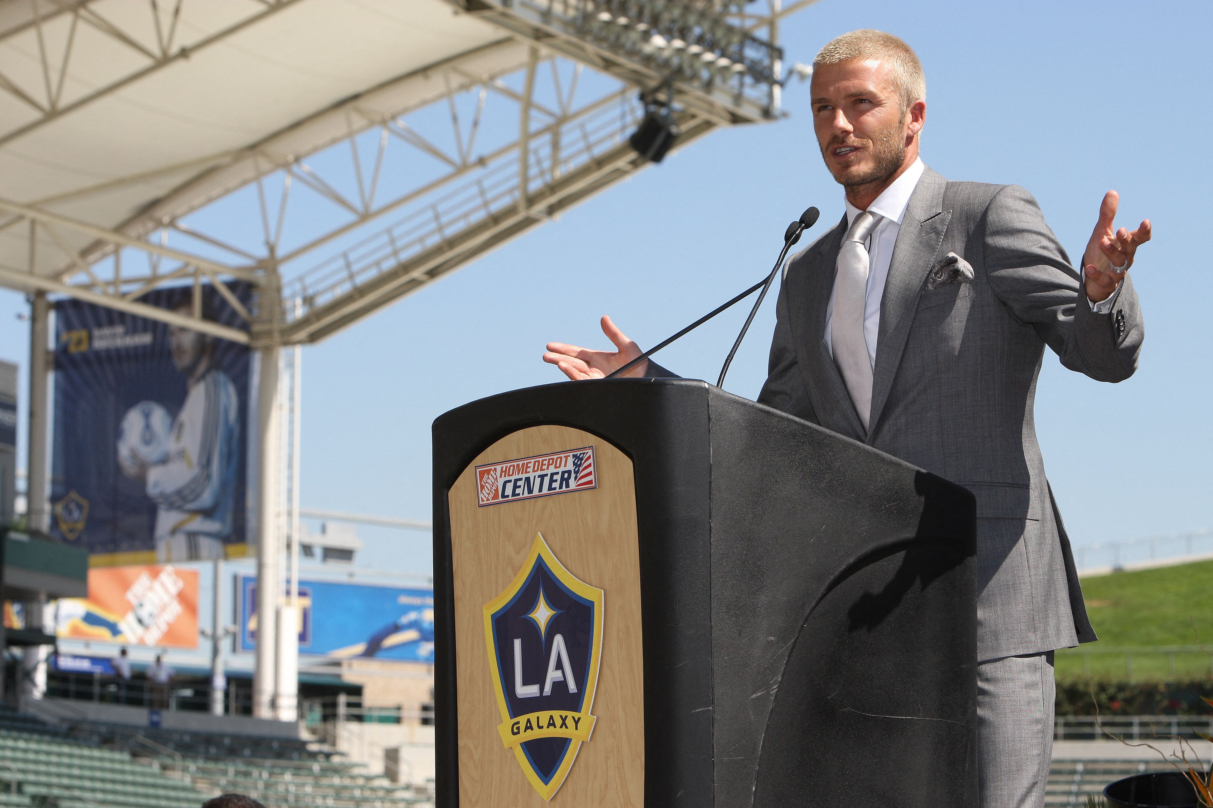 FBL-US-BECKHAM-GALAXY
