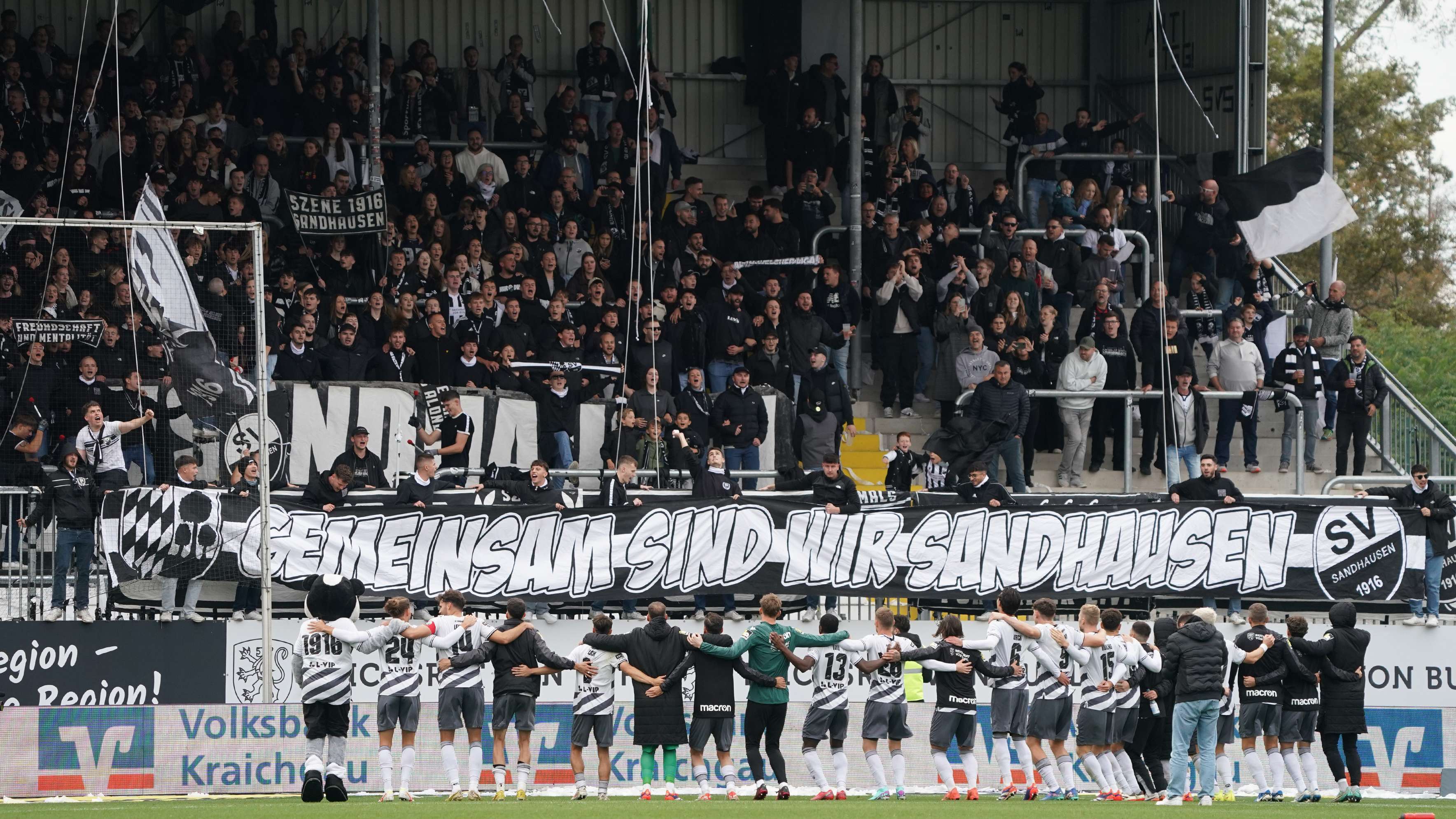 SV Sandhausen 1916 v Waldhof Mannheim - 3. Liga