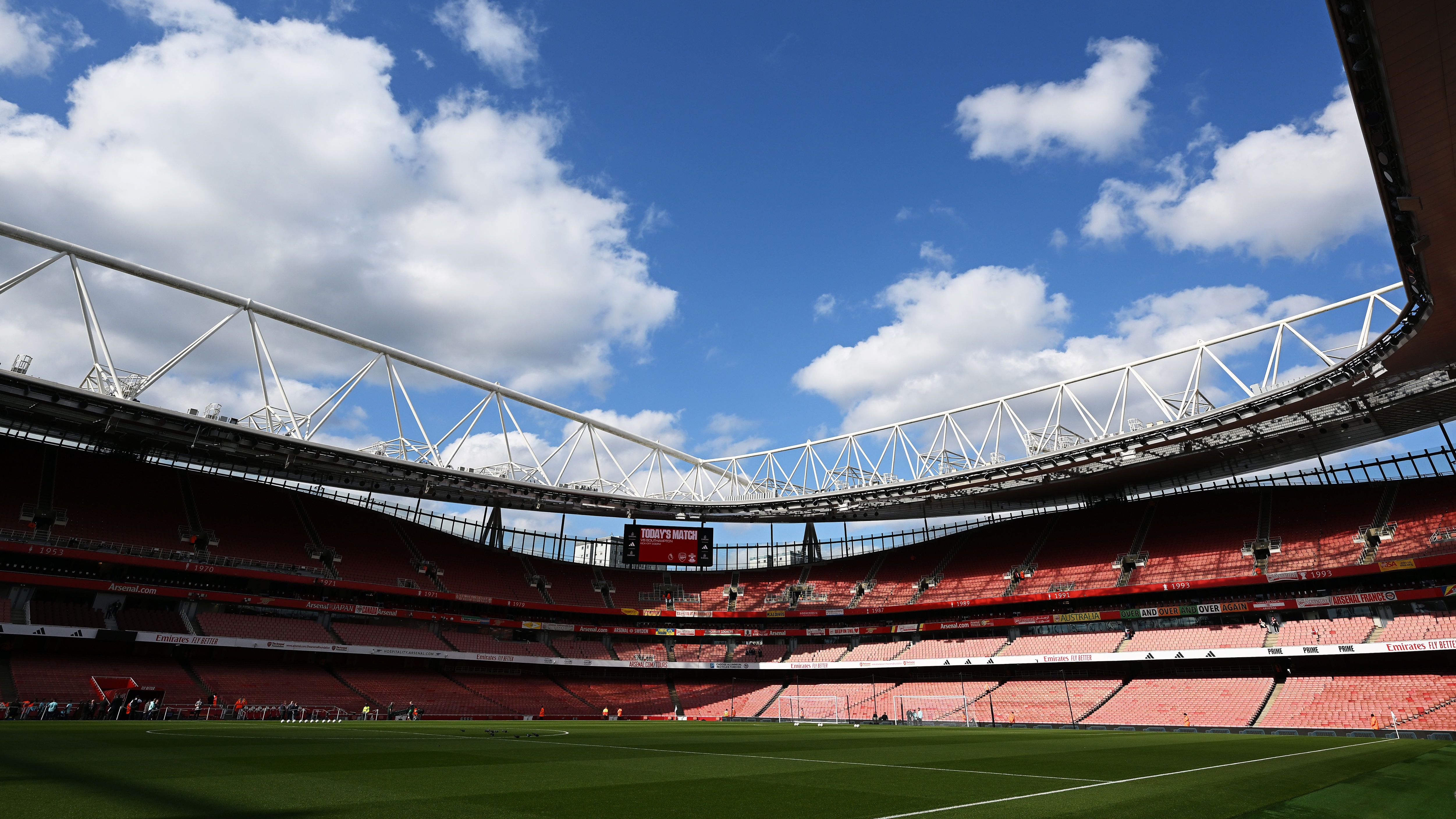 Arsenal FC v Southampton FC - Premier League
