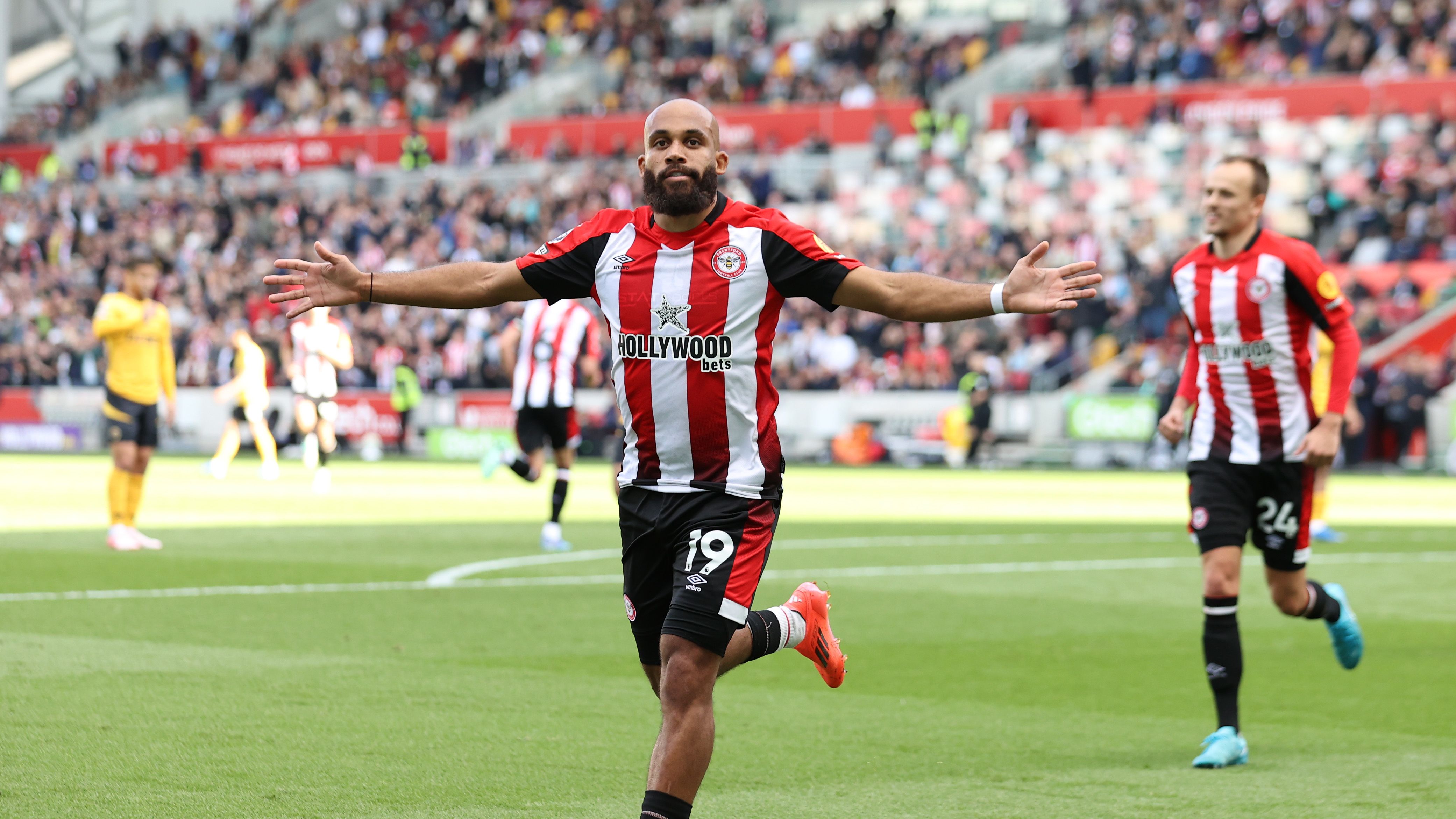 Brentford FC v Wolverhampton Wanderers FC - Premier League