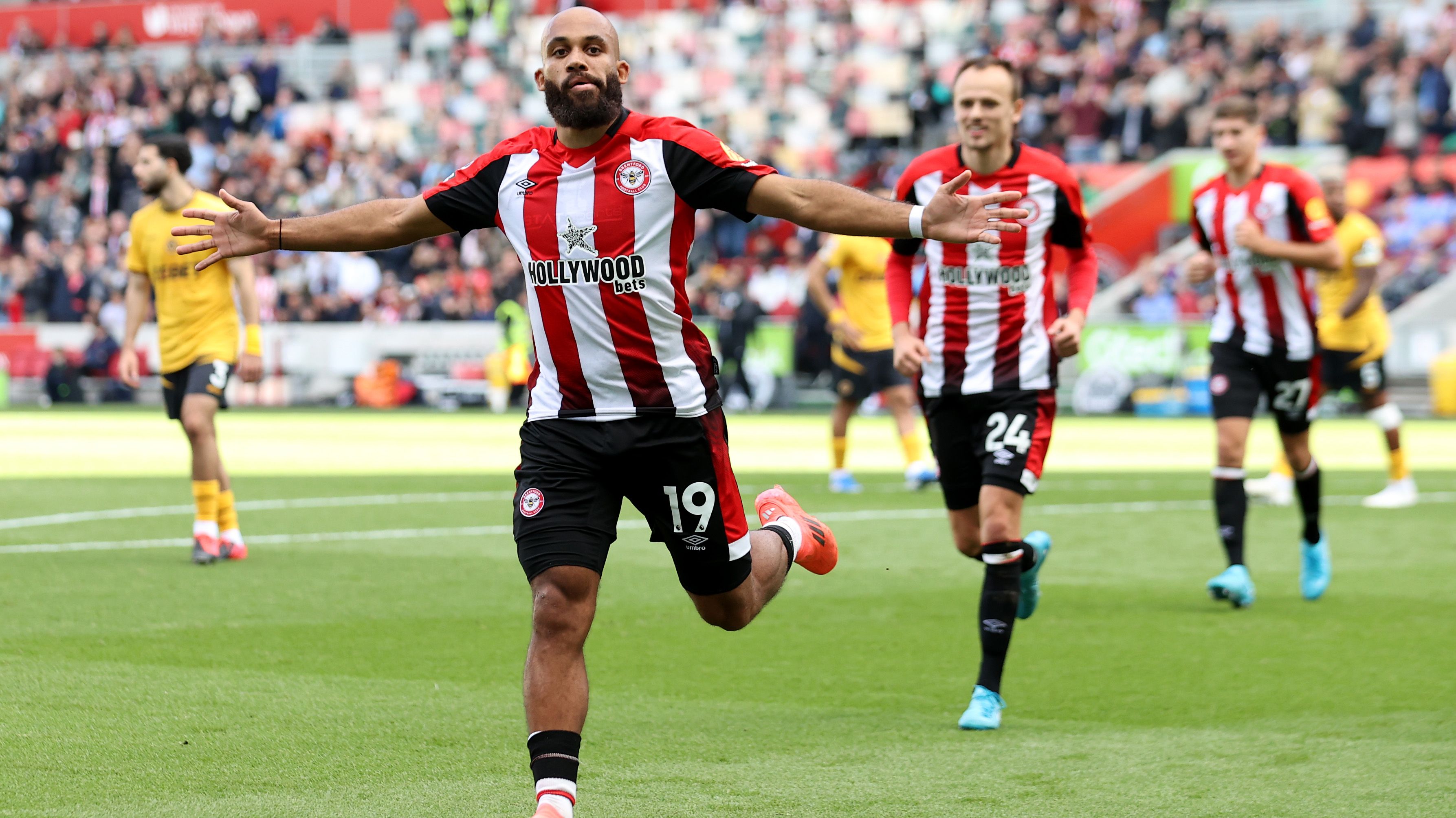 Brentford FC v Wolverhampton Wanderers FC - Premier League