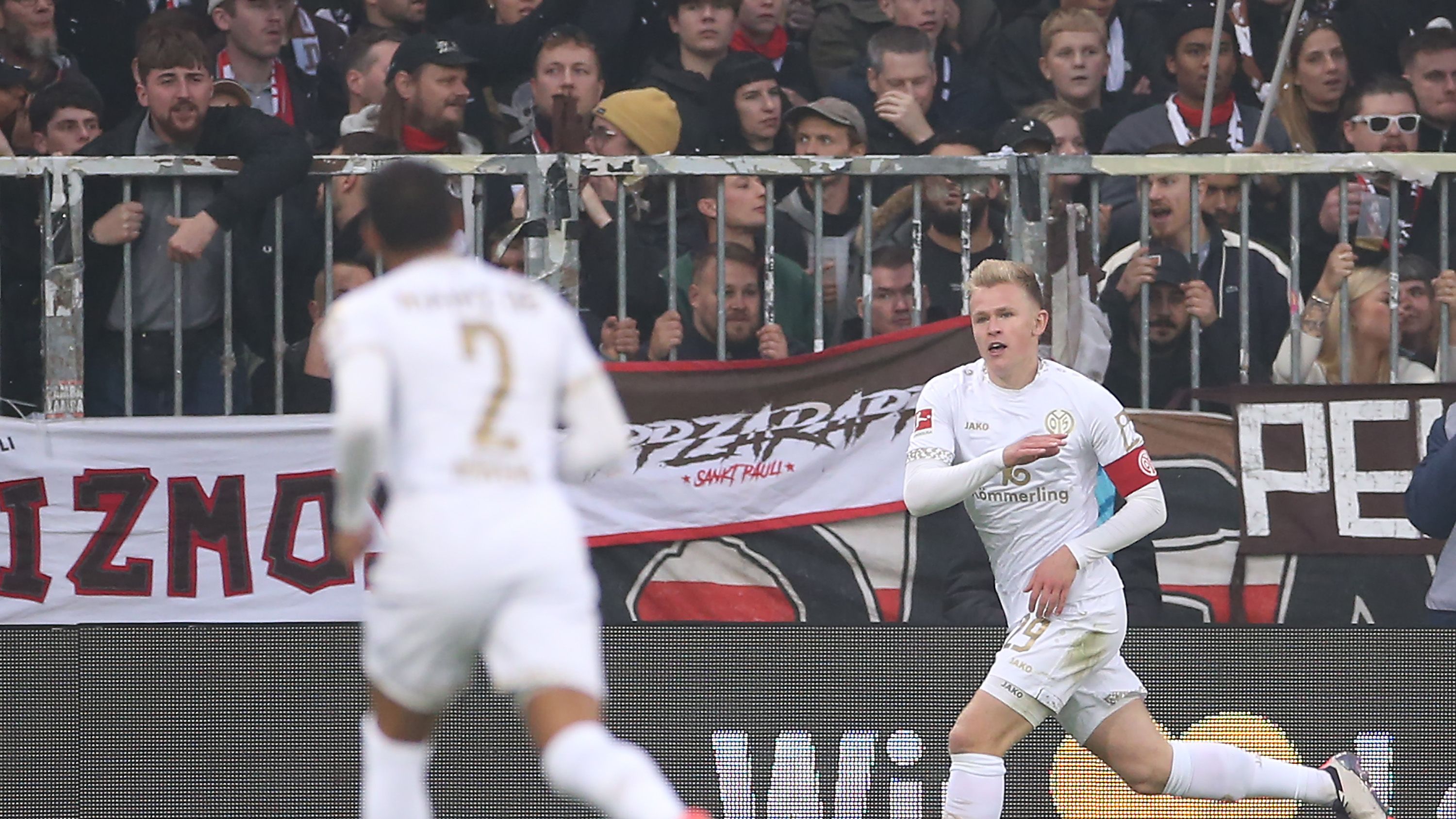 FC St. Pauli 1910 v 1. FSV Mainz 05 - Bundesliga