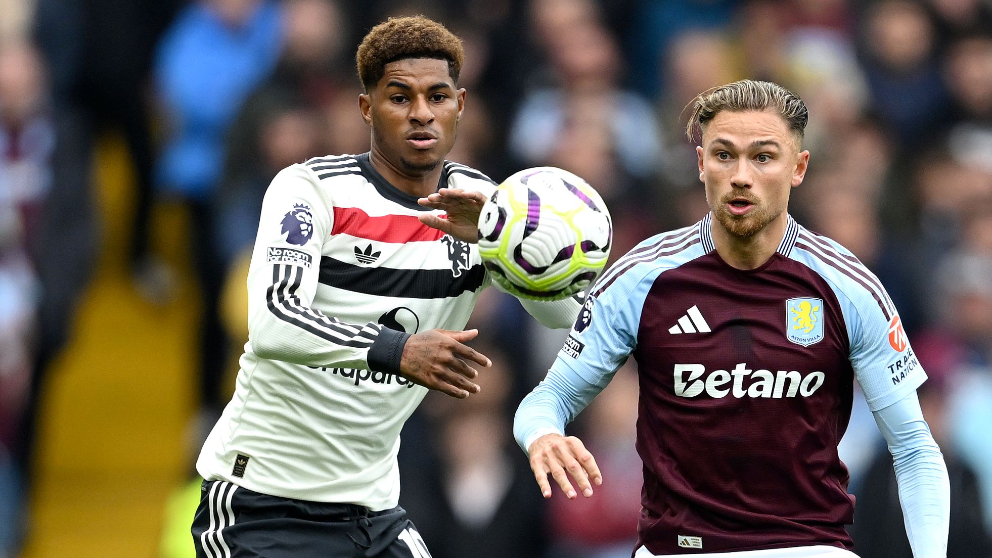 Aston Villa FC v Manchester United FC - Premier League