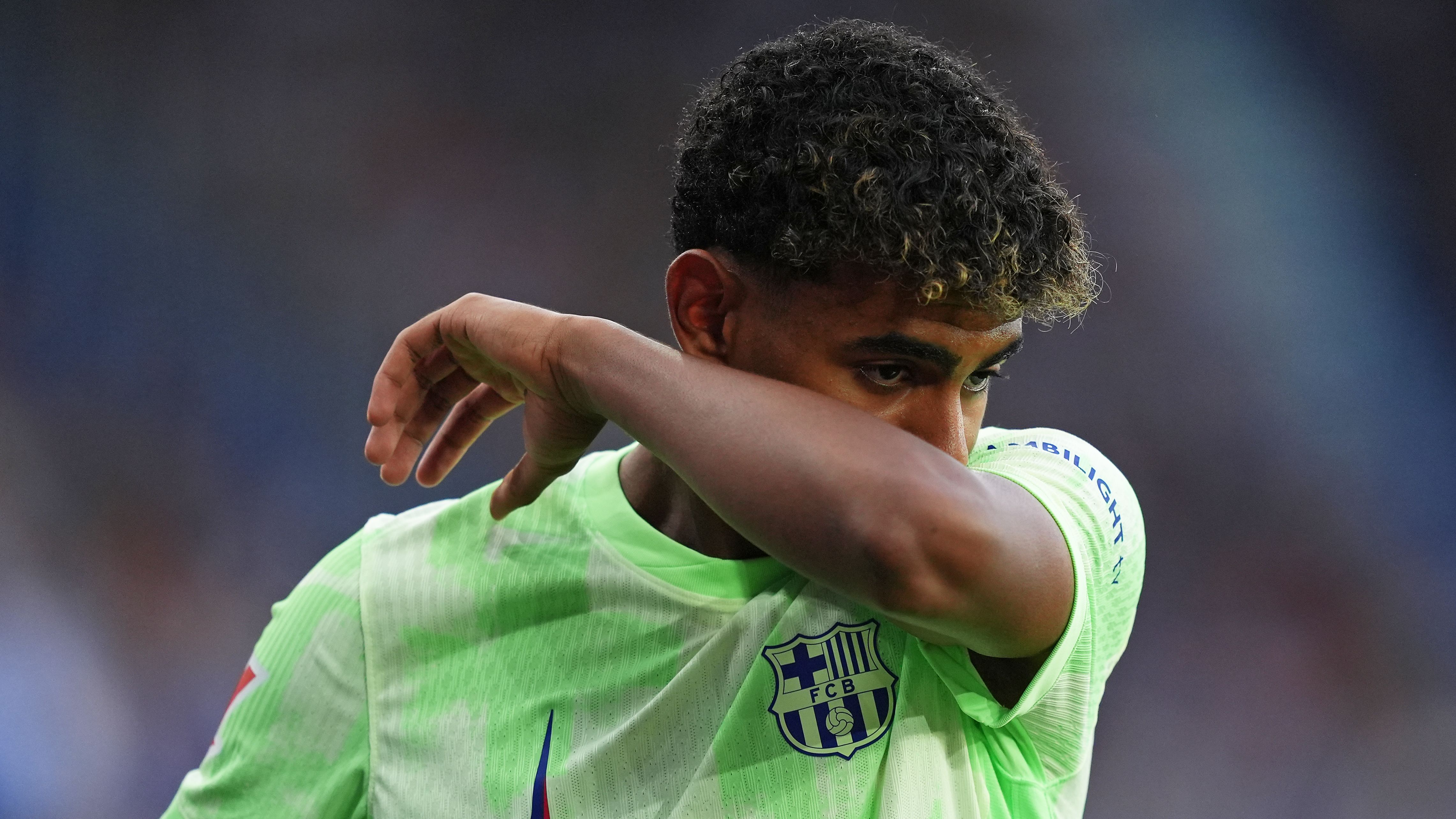 Deportivo Alaves v FC Barcelona  - La Liga EA Sports