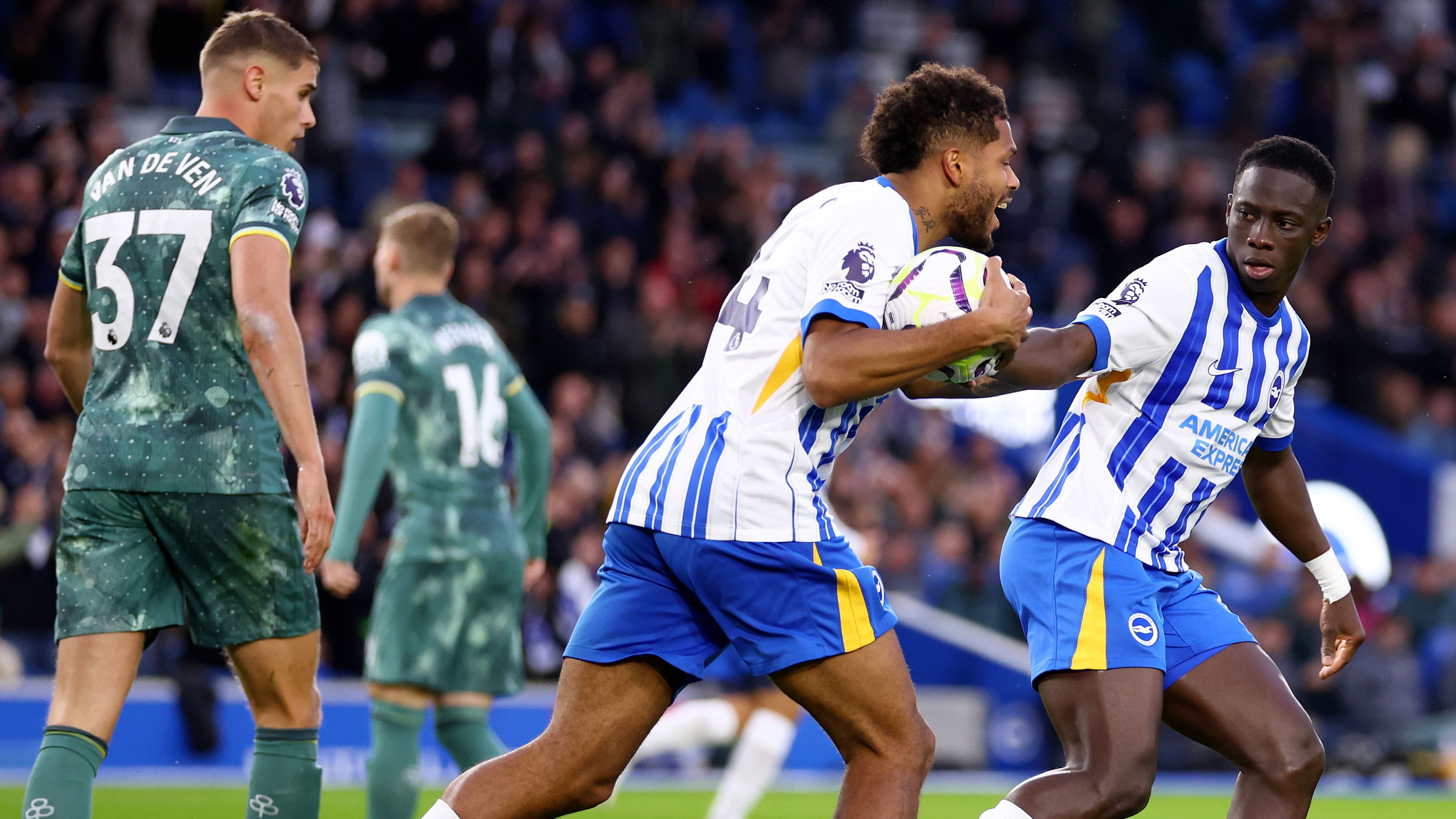 Brighton & Hove Albion FC v Tottenham Hotspur FC - Premier League