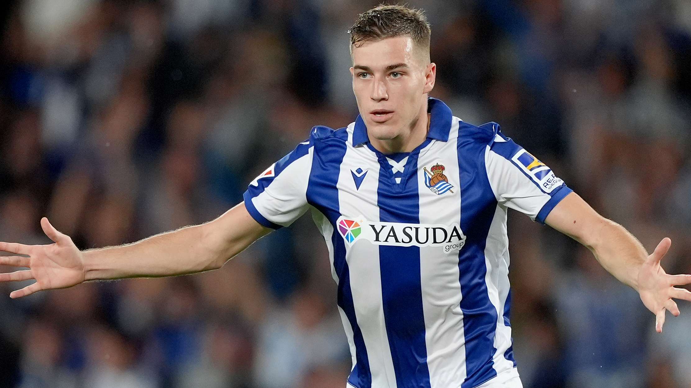 Un gigante global': el mediocampista Luka Sucic juega a la altura de los enlaces de transferencia del Manchester Utd a pesar de la insistencia en que está feliz en la Real Sociedad |