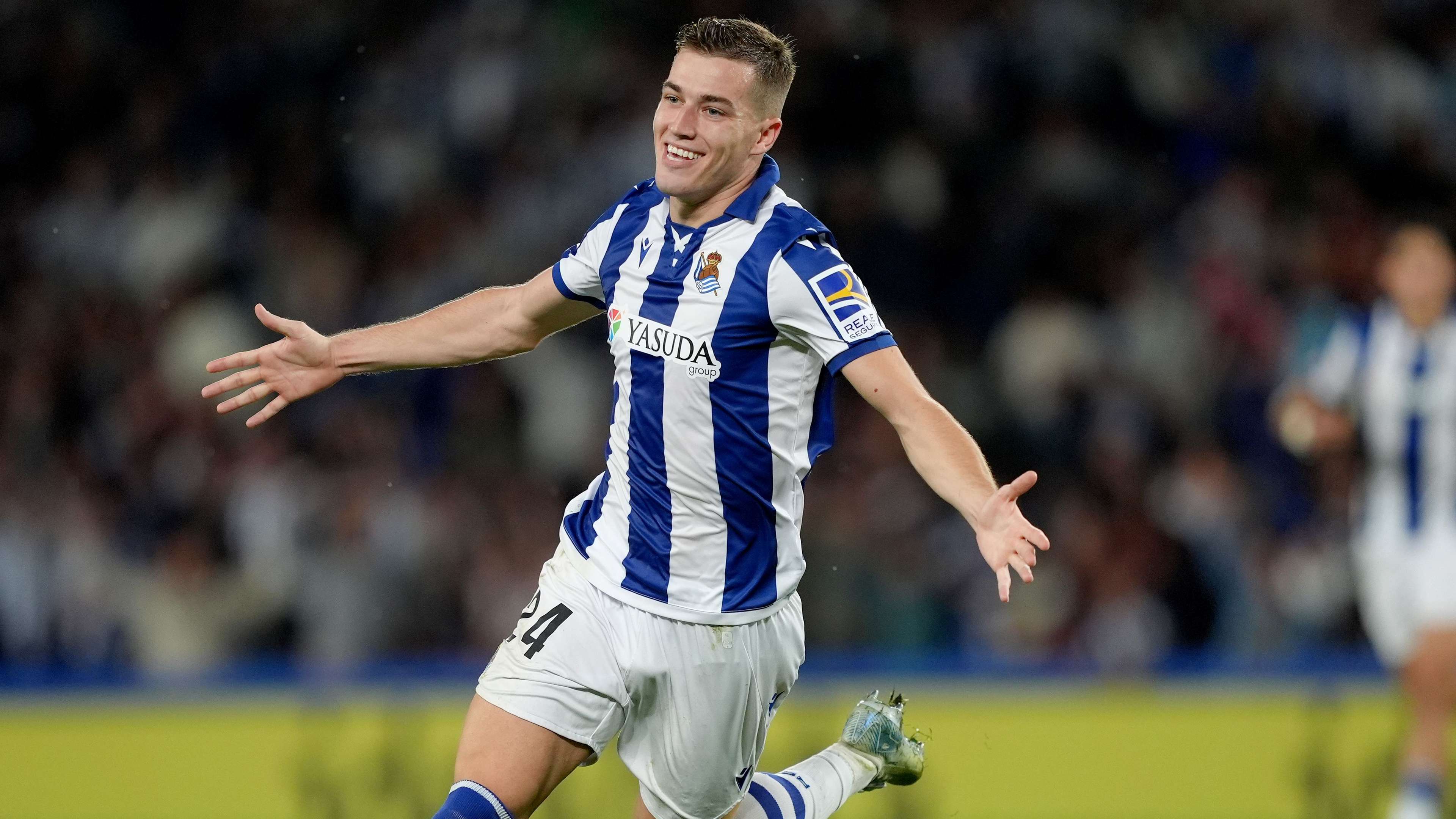 Un gigante global': el mediocampista Luka Sucic juega a la altura de los enlaces de transferencia del Manchester Utd a pesar de la insistencia en que está feliz en la Real Sociedad |