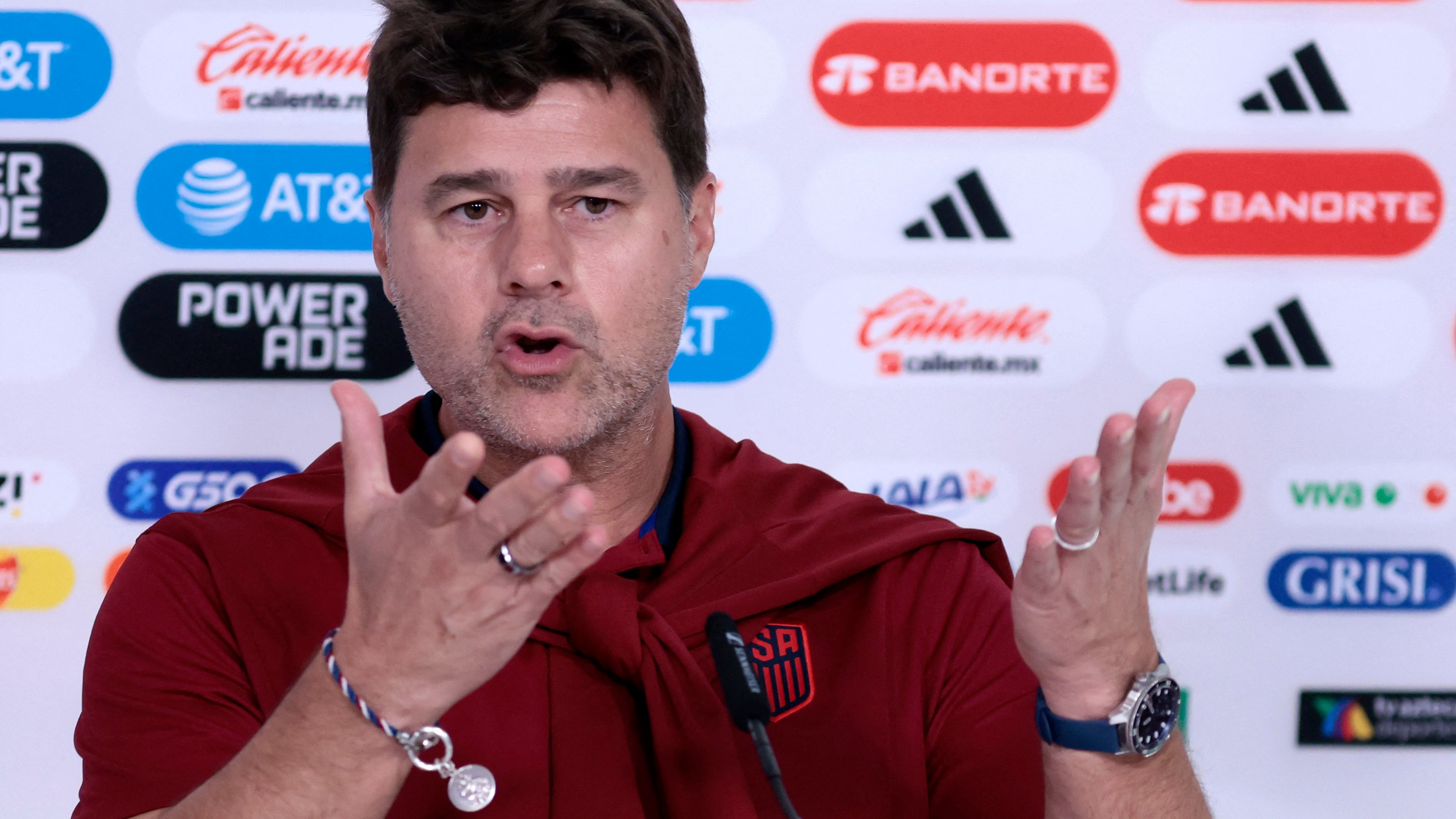 FBL-MEX-USA-FRIENDLY-PRESSER