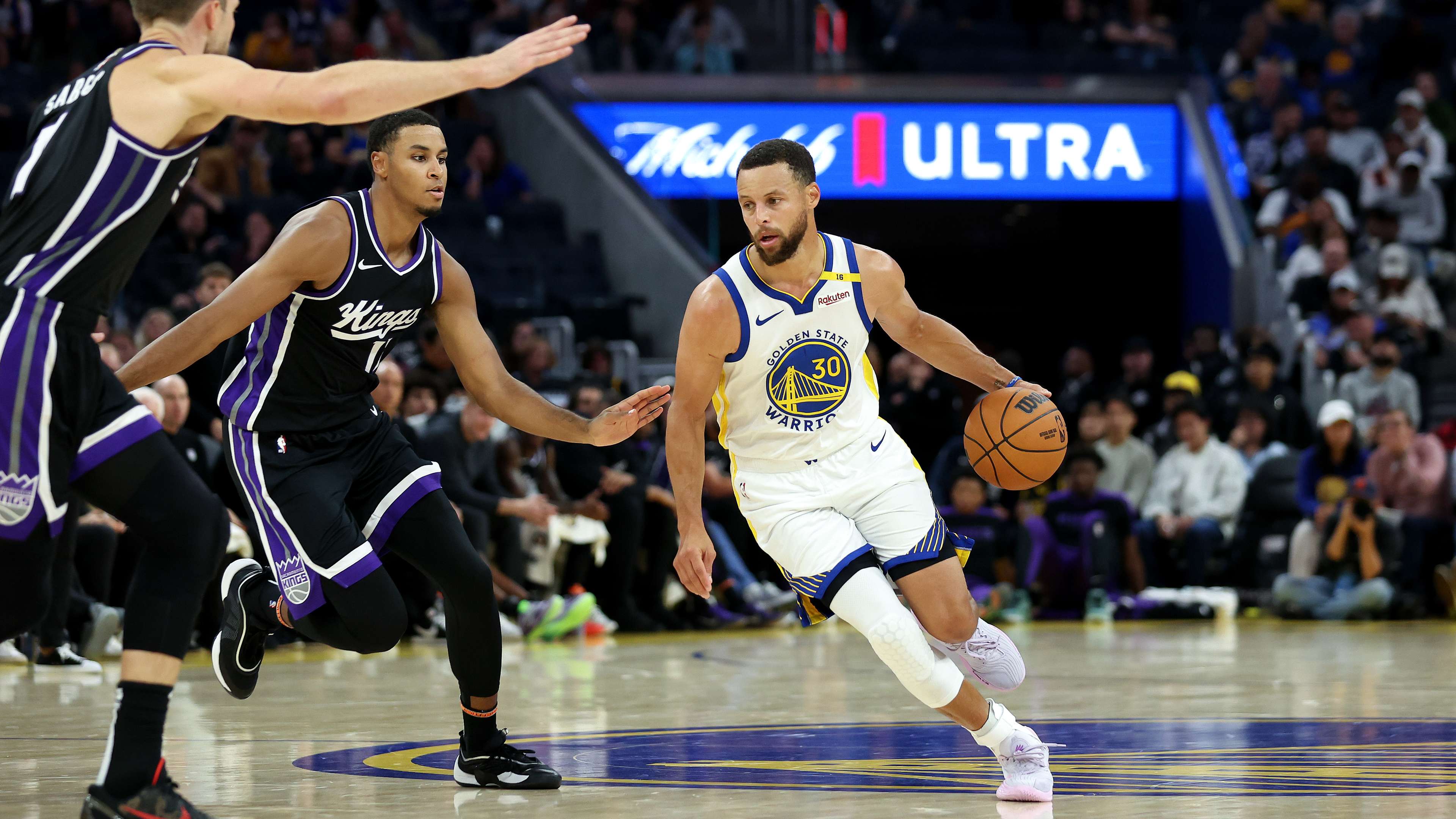 Sacramento Kings v Golden State Warriors
