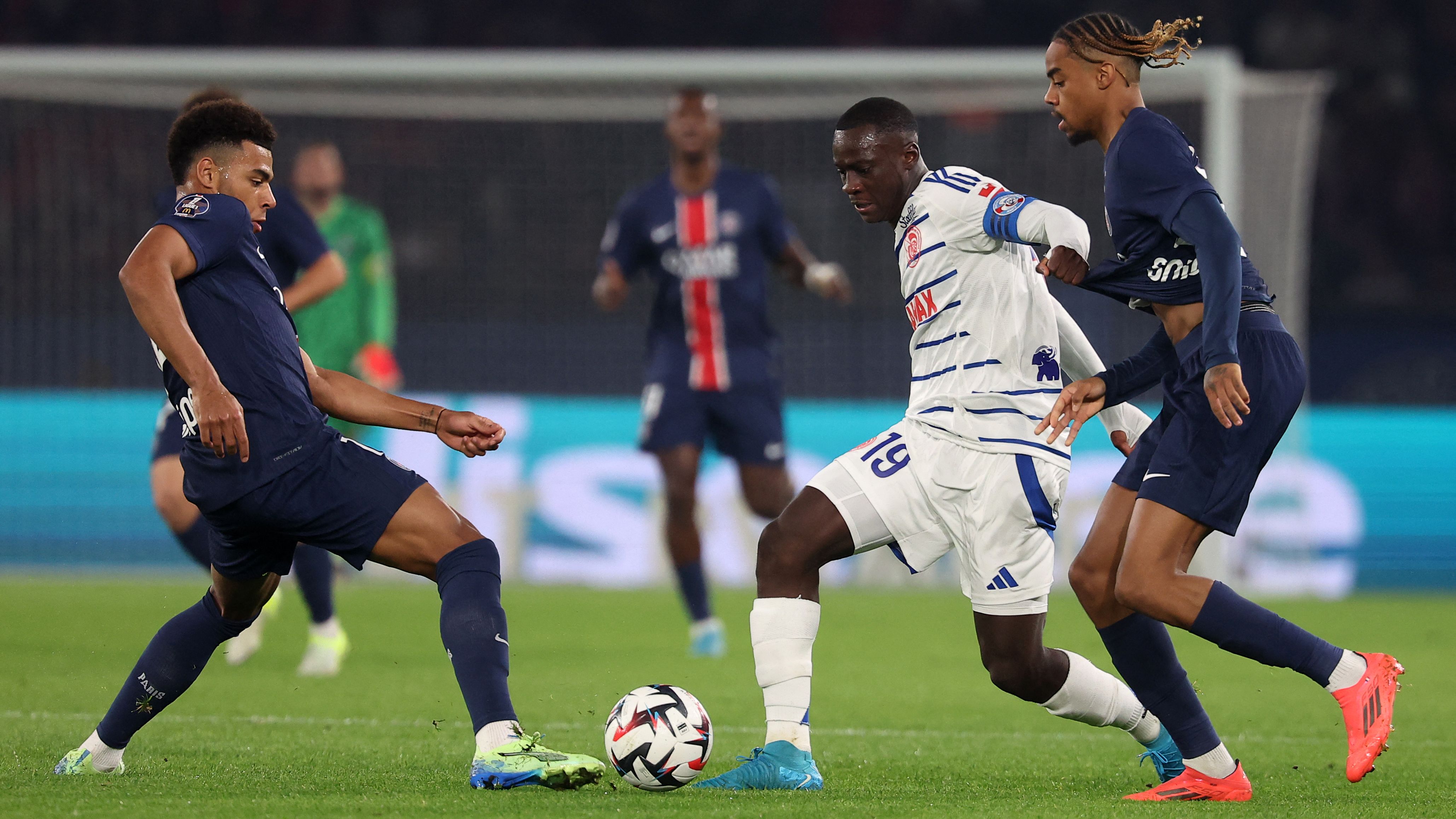 FBL-FRA-LIGUE1-PSG-STRASBOURG