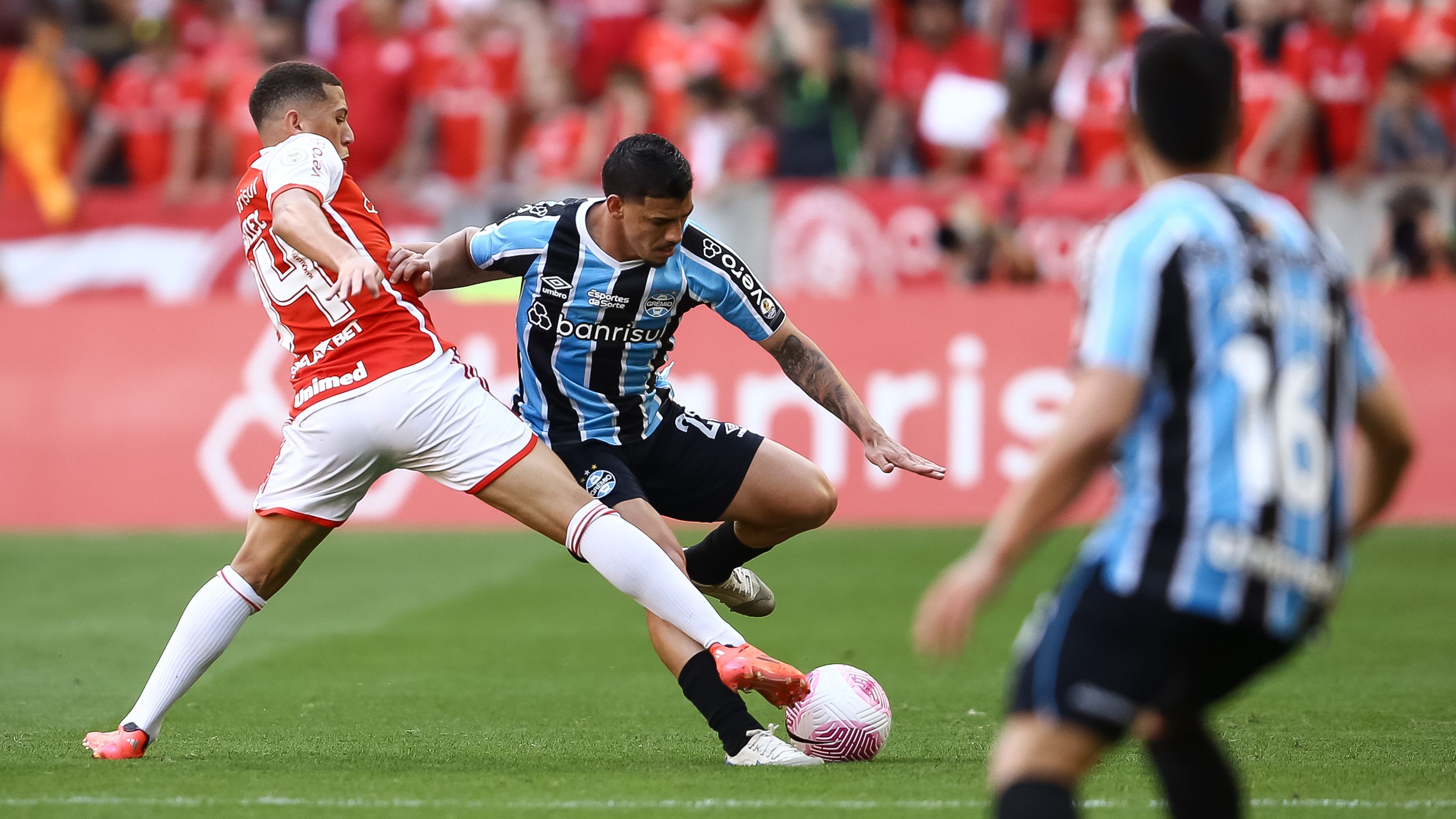 Internacional v Gremio - Brasileirao 2024
