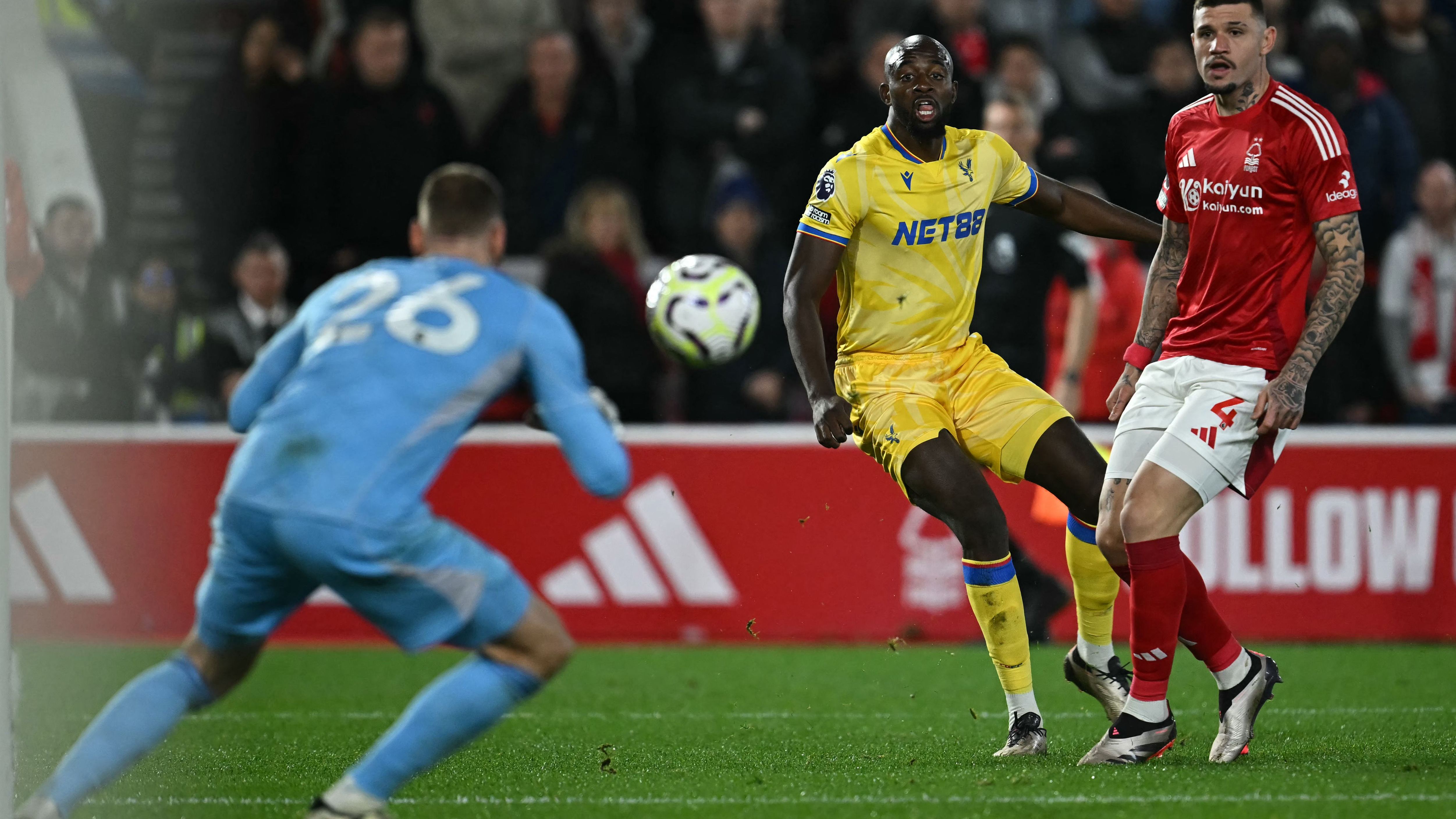 FBL-ENG-PR-NOTTINGHAM FOREST-CRYSTAL PALACE