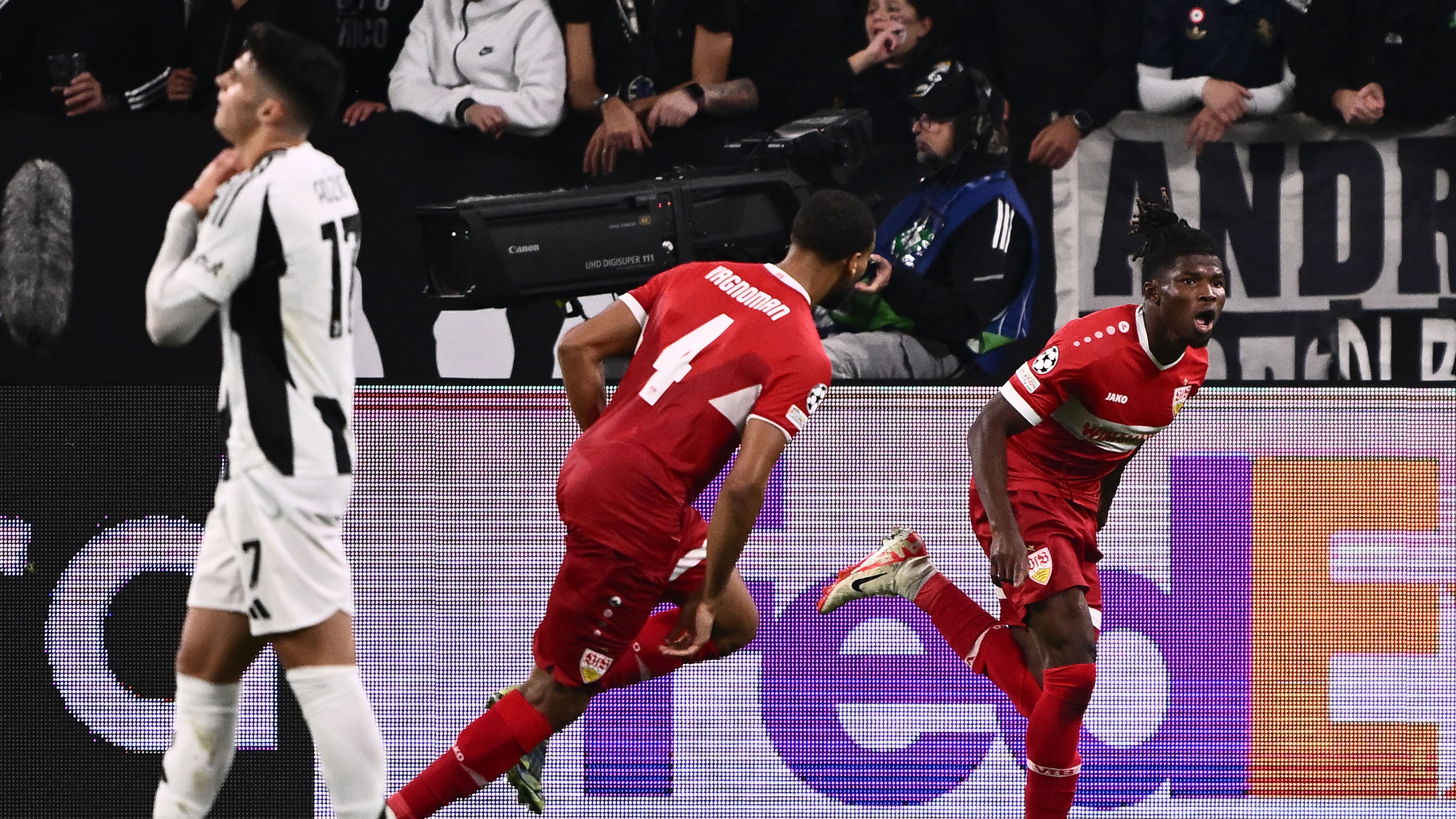 FBL-EUR-C1-JUVENTUS-STUTTGART