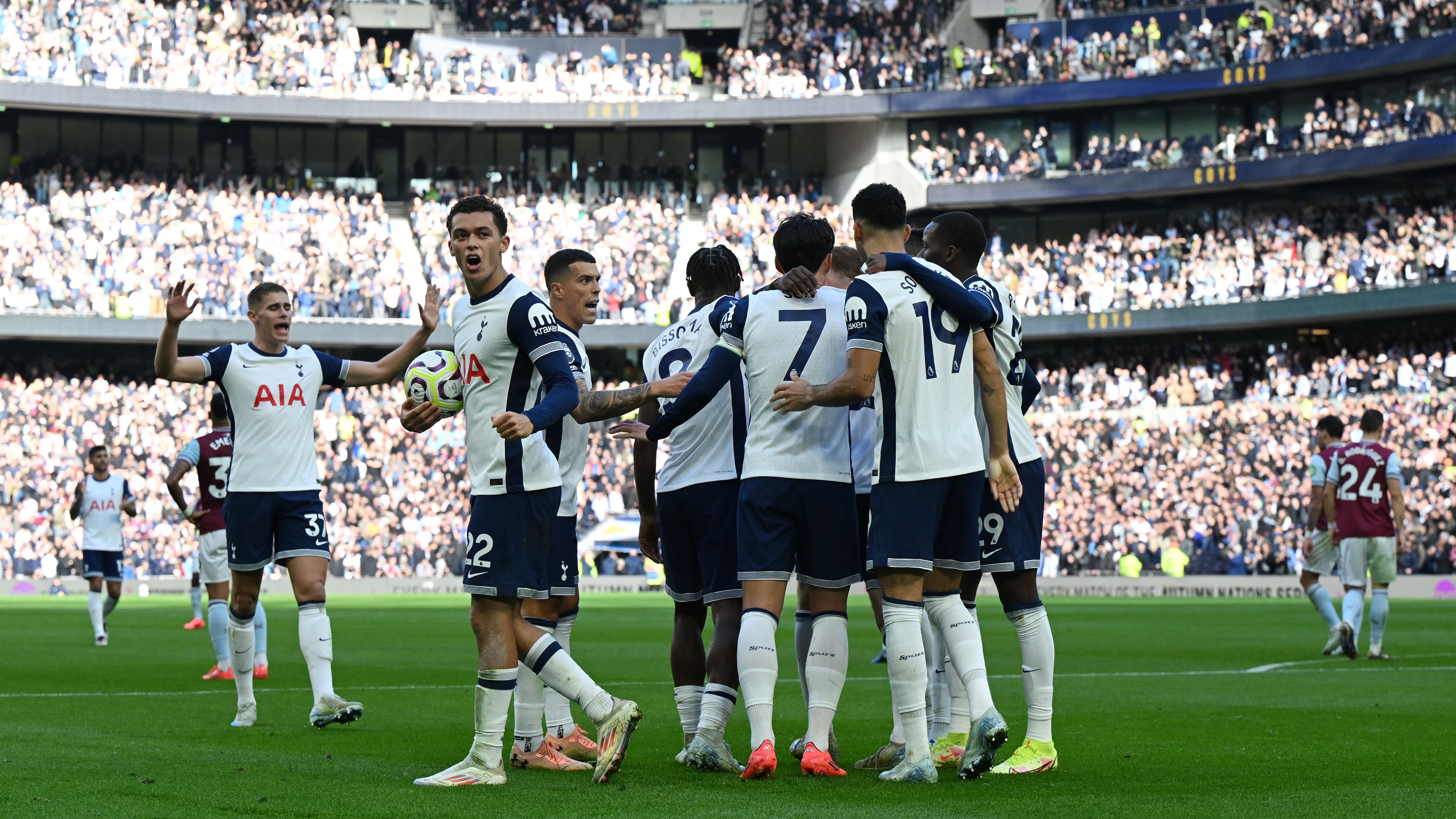 Tottenham Hotspur FC v West Ham United FC - Premier League
