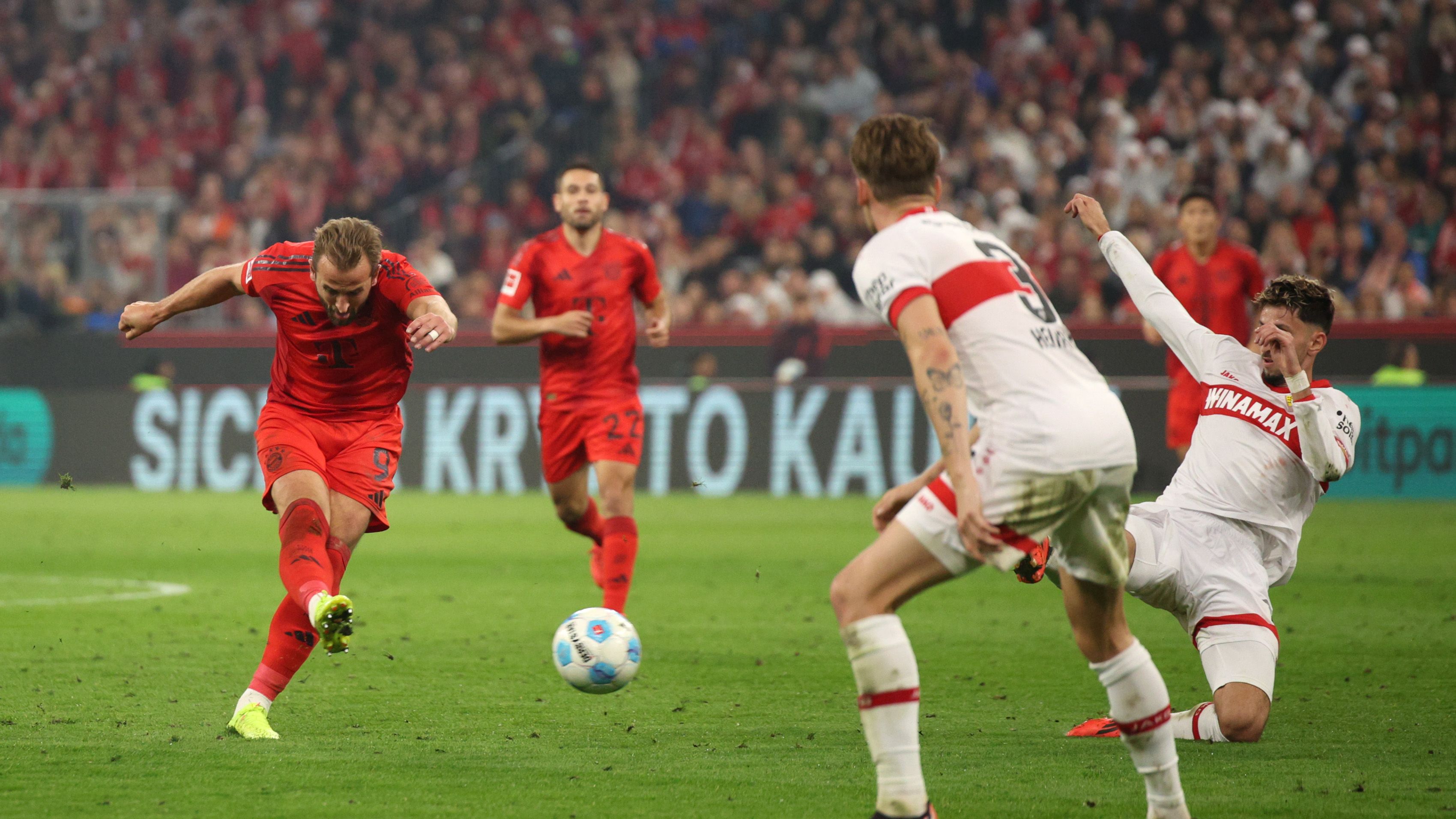FC Bayern München v VfB Stuttgart - Bundesliga
