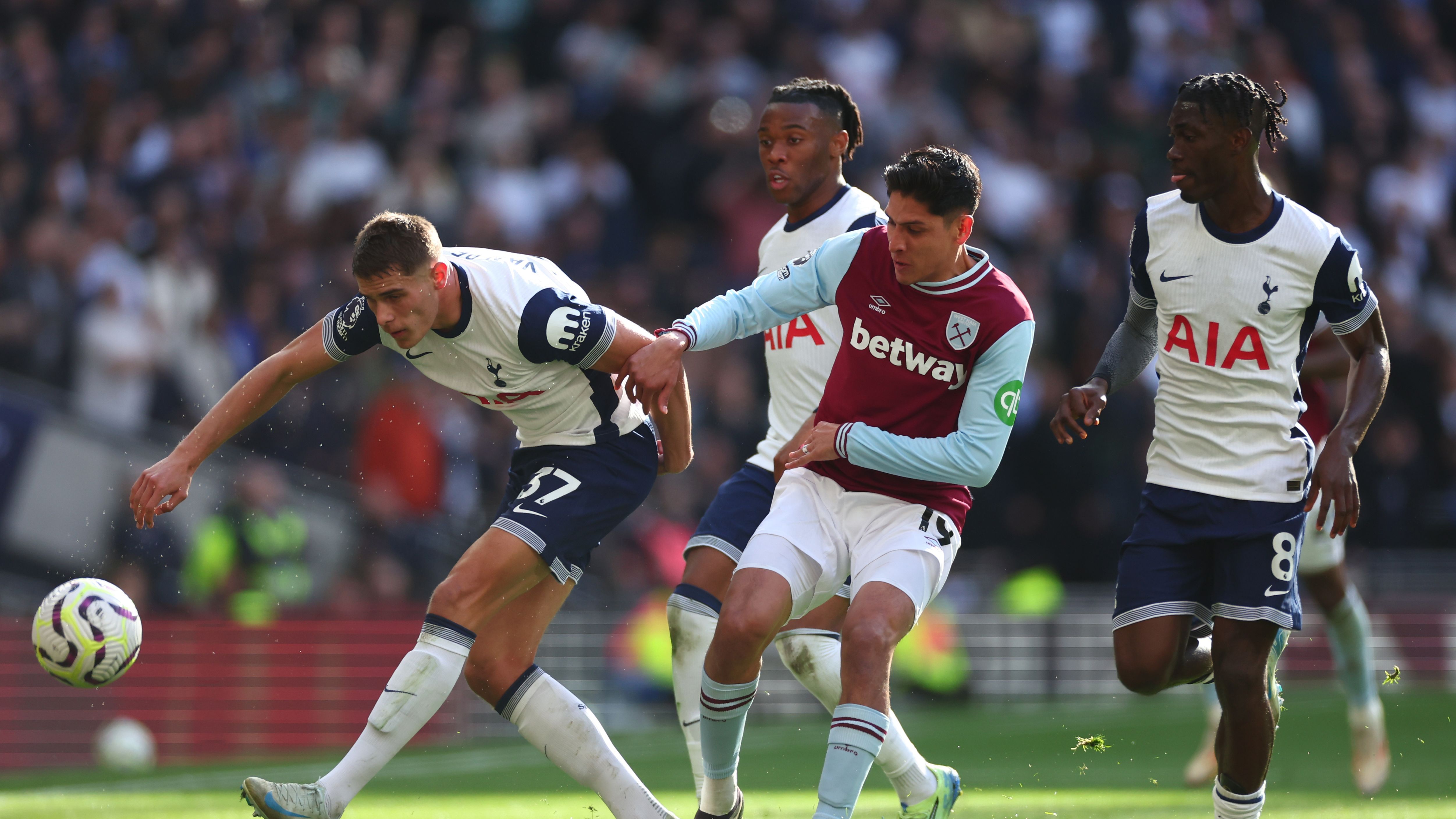 Tottenham Hotspur FC v West Ham United FC - Premier League