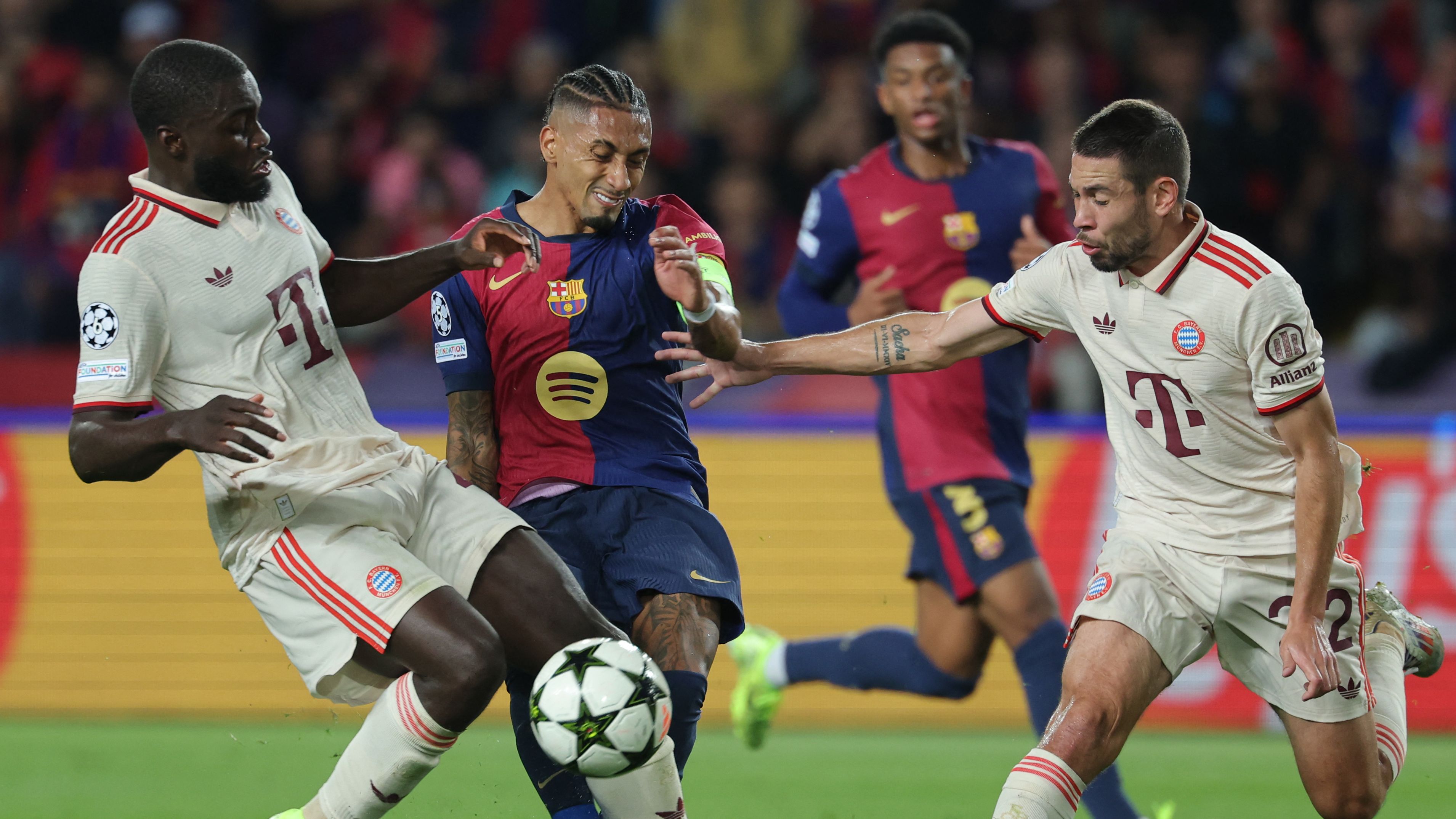 TOPSHOT-FBL-EUR-C1-BARCELONA-BAYERN MUNICH