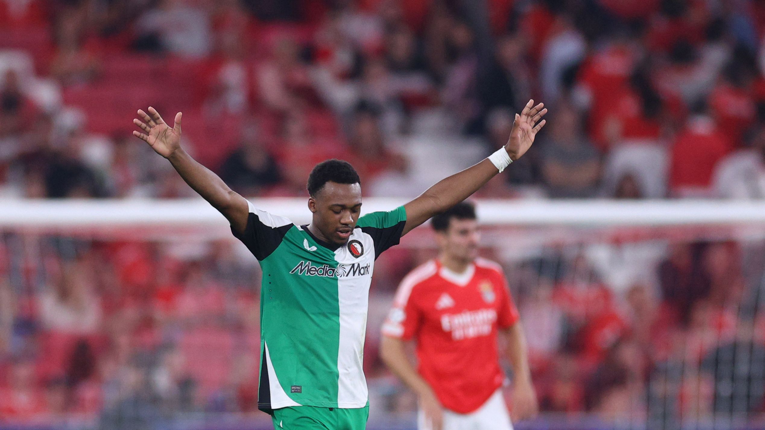 FBL-EUR-C1-BENFICA-FEYENOORD