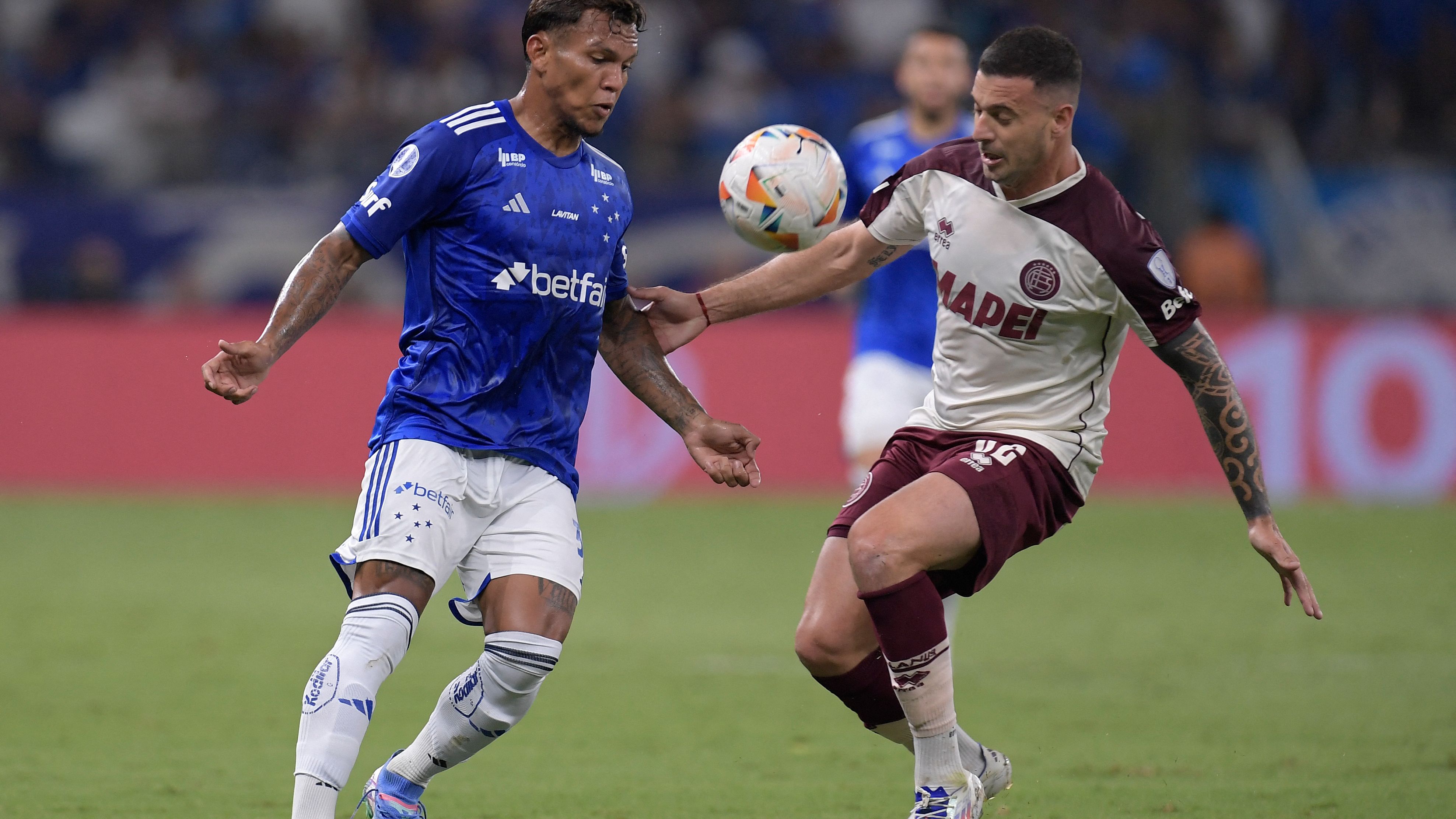 FBL-SUDAMERICANA-CRUZEIRO-LANUS