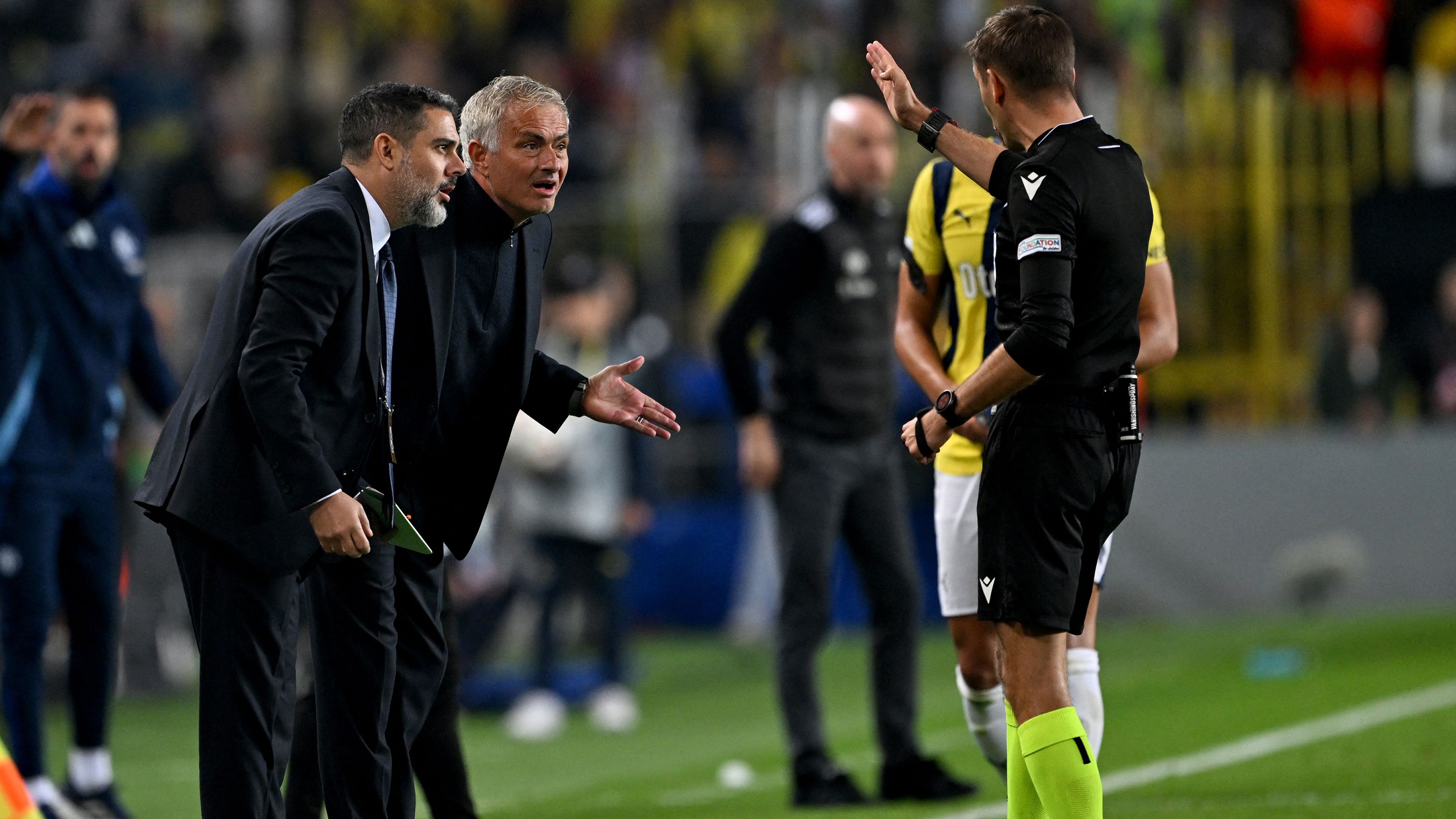 FBL-EUR-C3-FENERBAHCE-MAN UTD