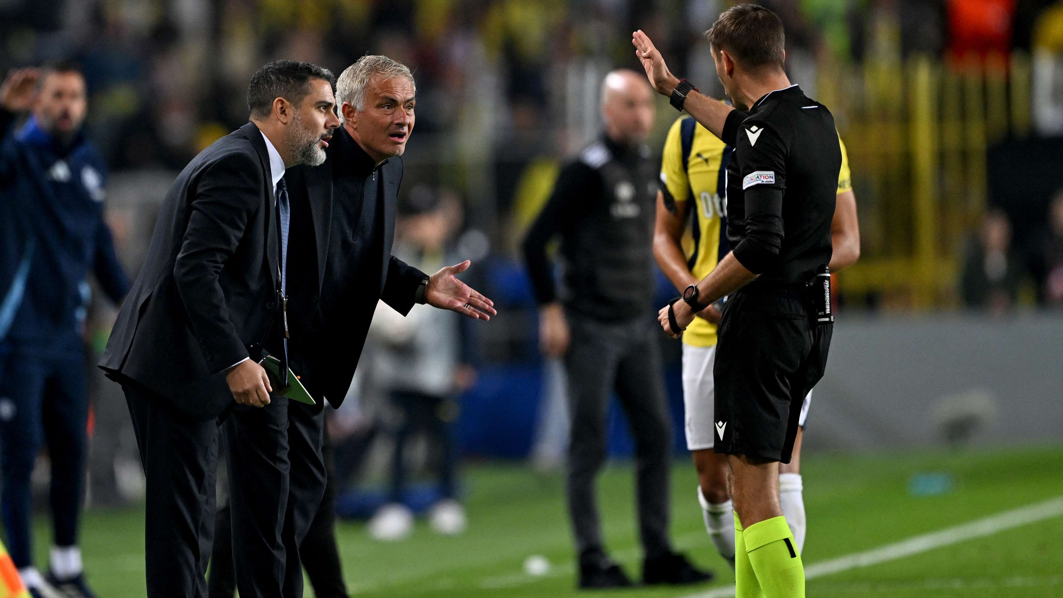 FBL-EUR-C3-FENERBAHCE-MAN UTD