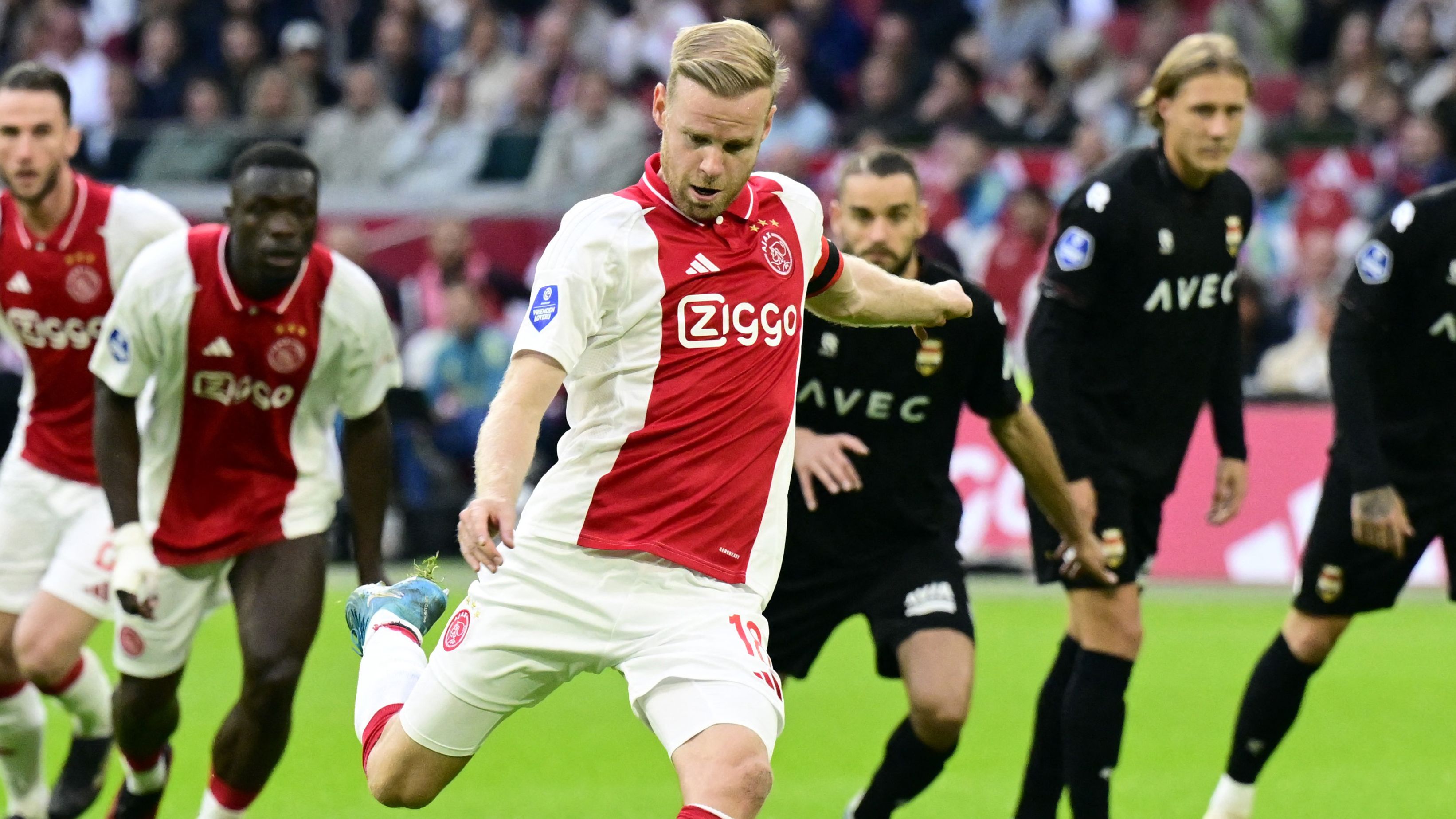 FBL-NED-EREDIVISIE-AJAX-WILLEM II