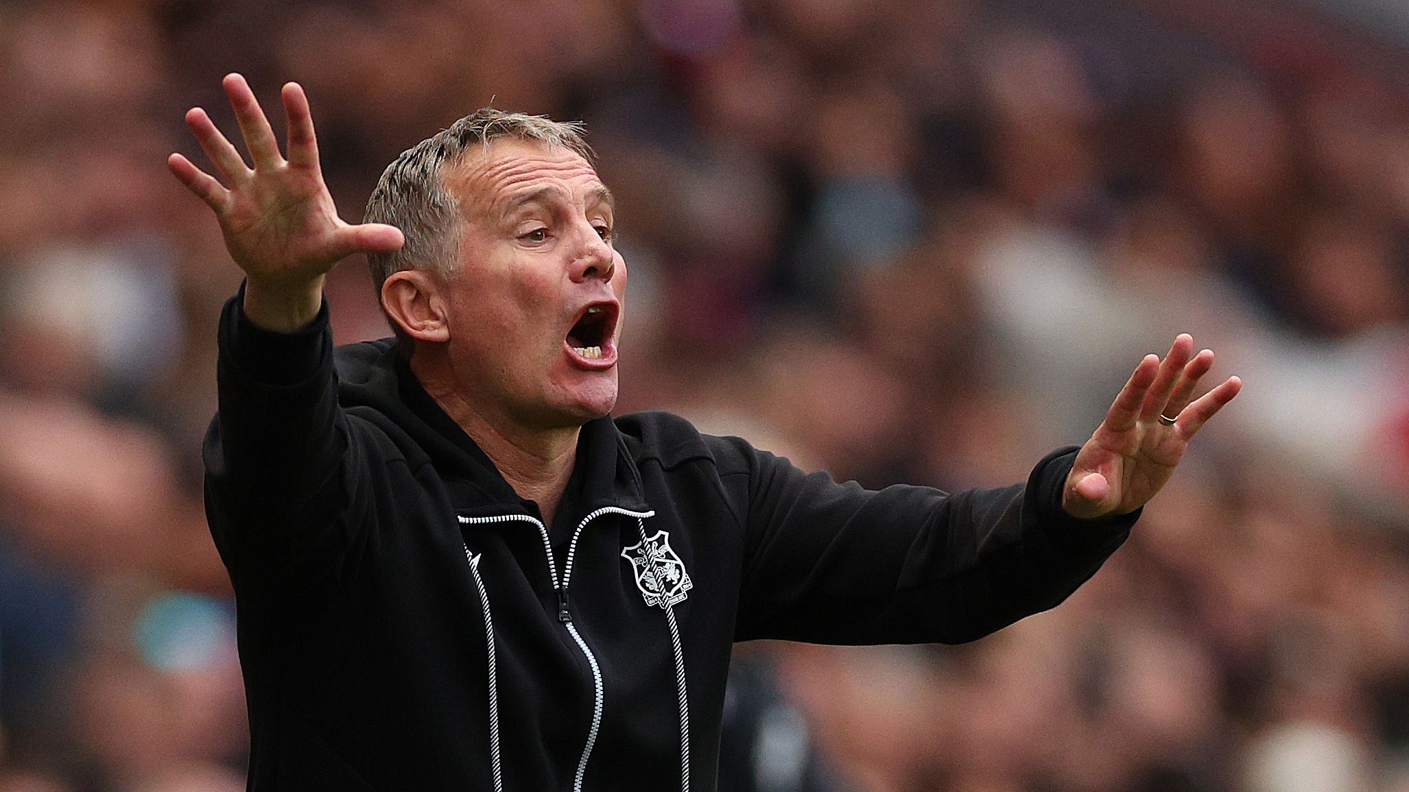 Charlton Athletic FC v Wrexham AFC - Sky Bet League One