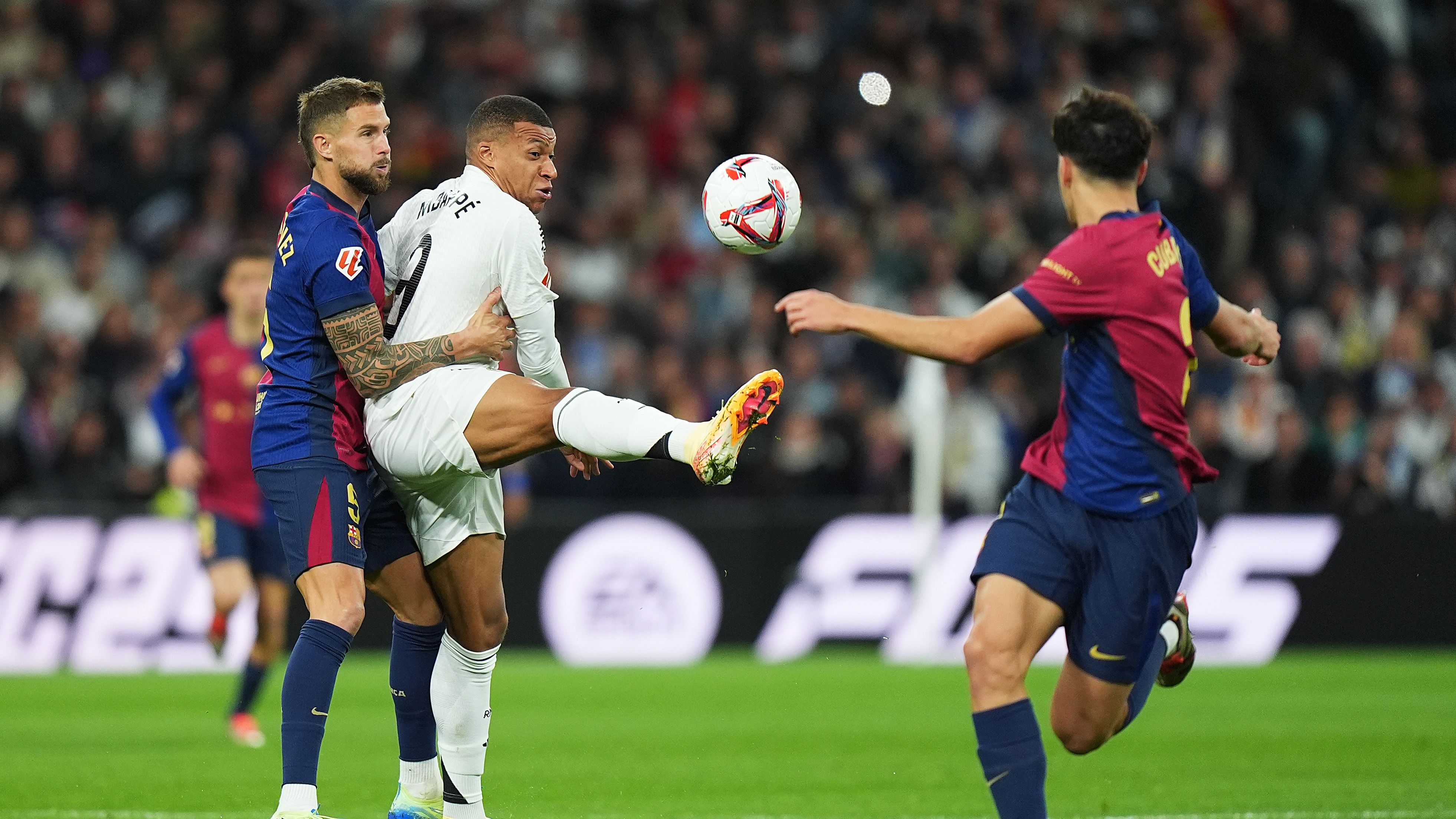 Real Madrid CF v FC Barcelona - La Liga EA Sports