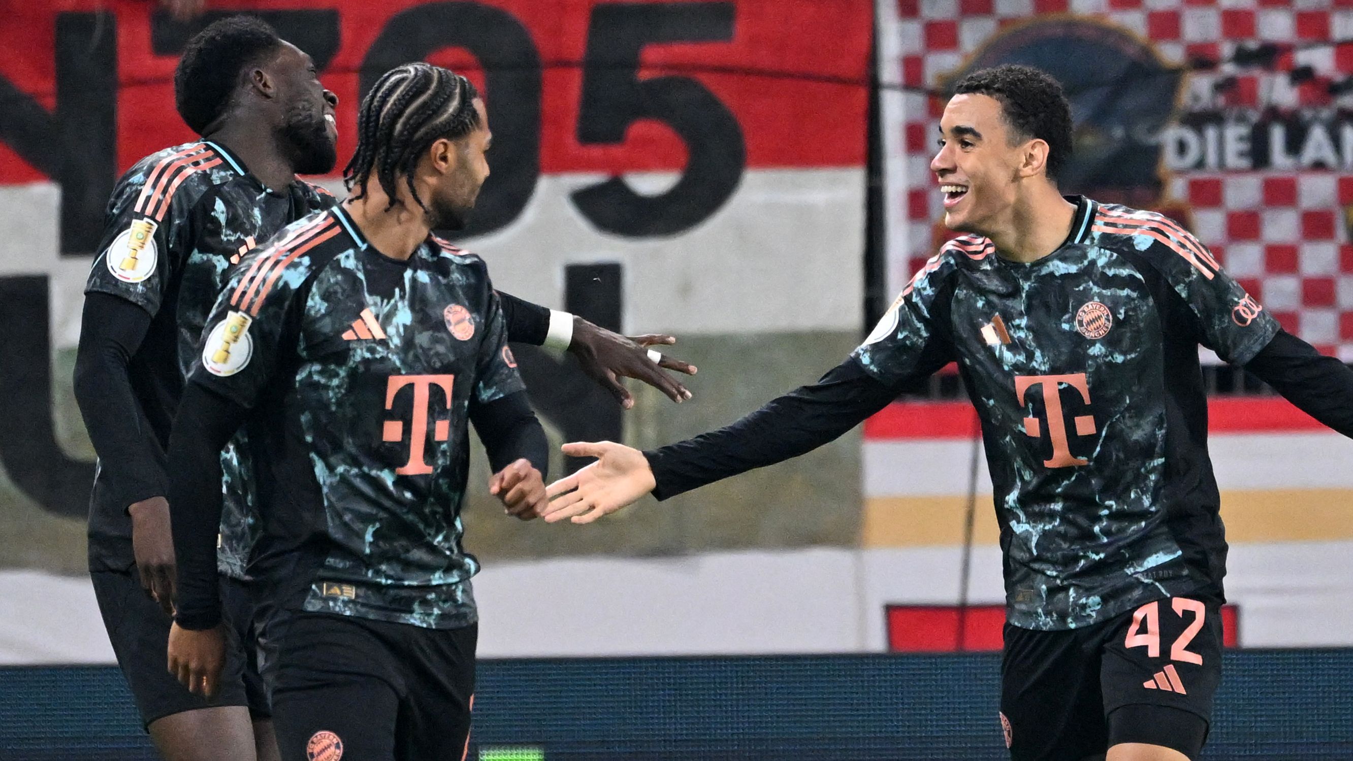 FBL-GER-CUP-MAINZ-BAYERN MUNICH