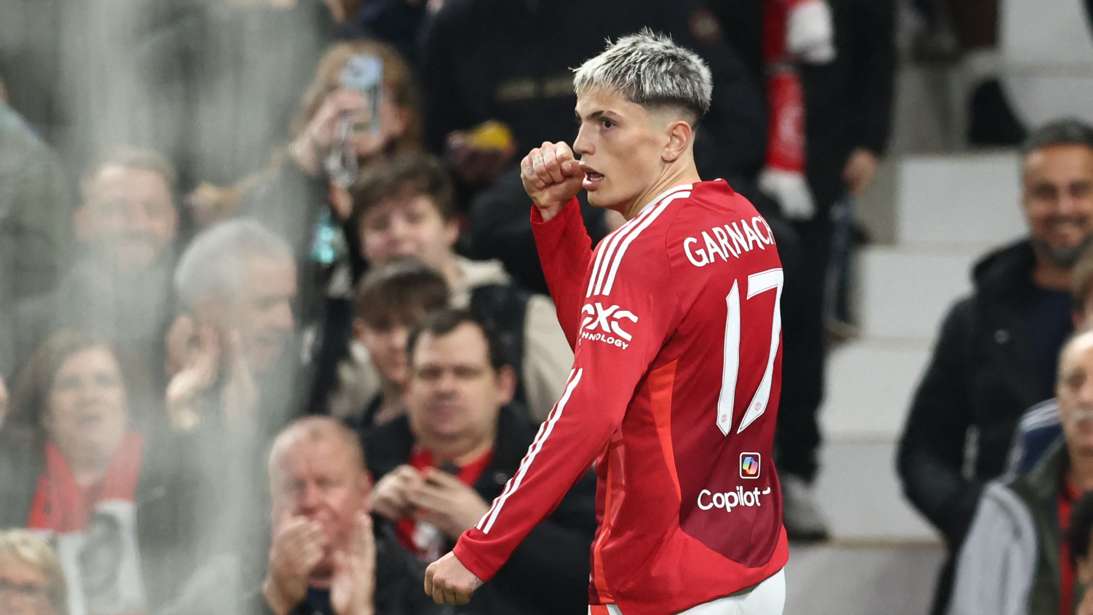 FBL-ENG-LCUP-MAN UTD-LEICESTER