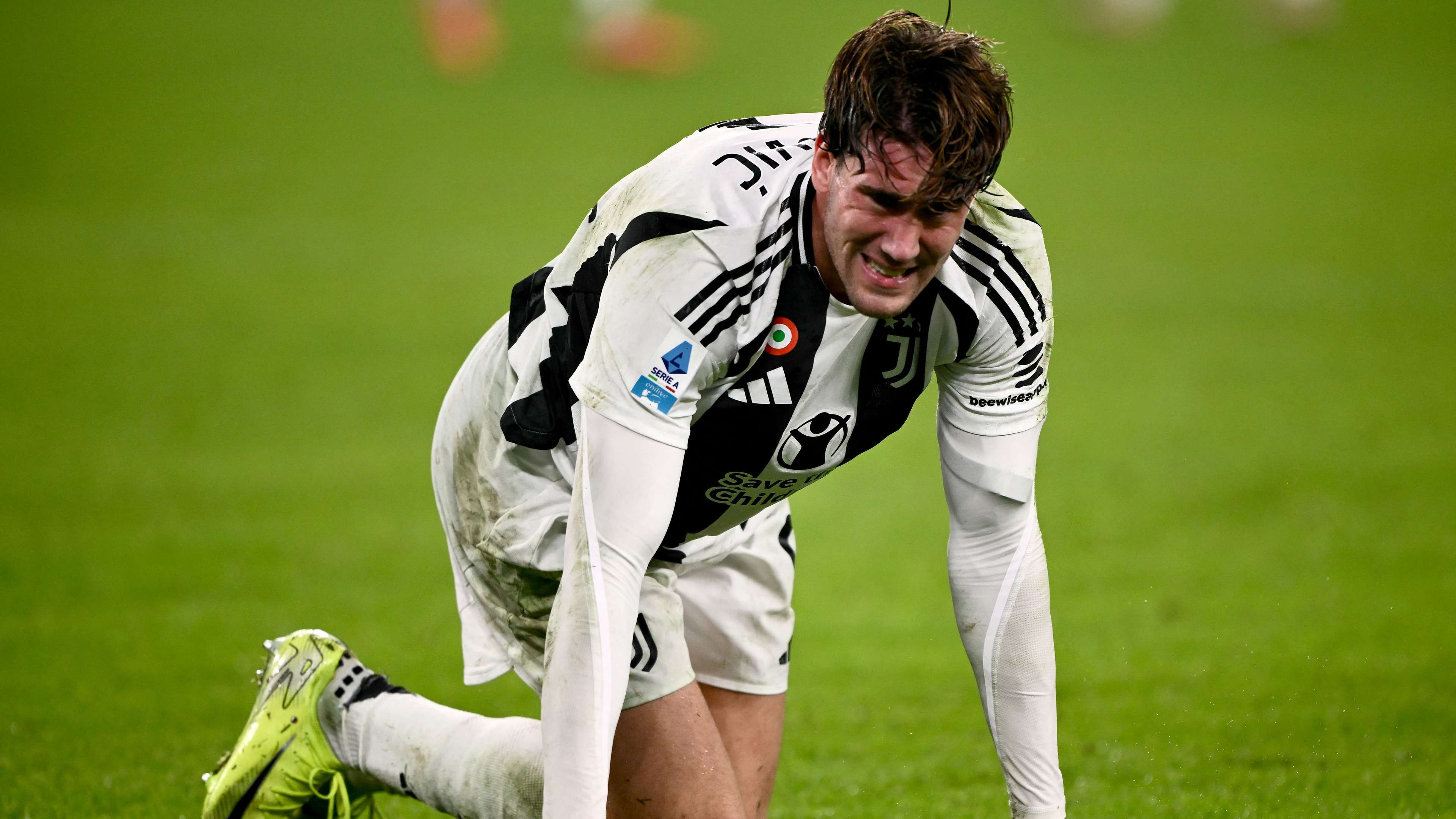 I cannot run this much' - Dusan Vlahovic seemingly aims dig at Thiago Motta over Juventus tactics | Goal.com