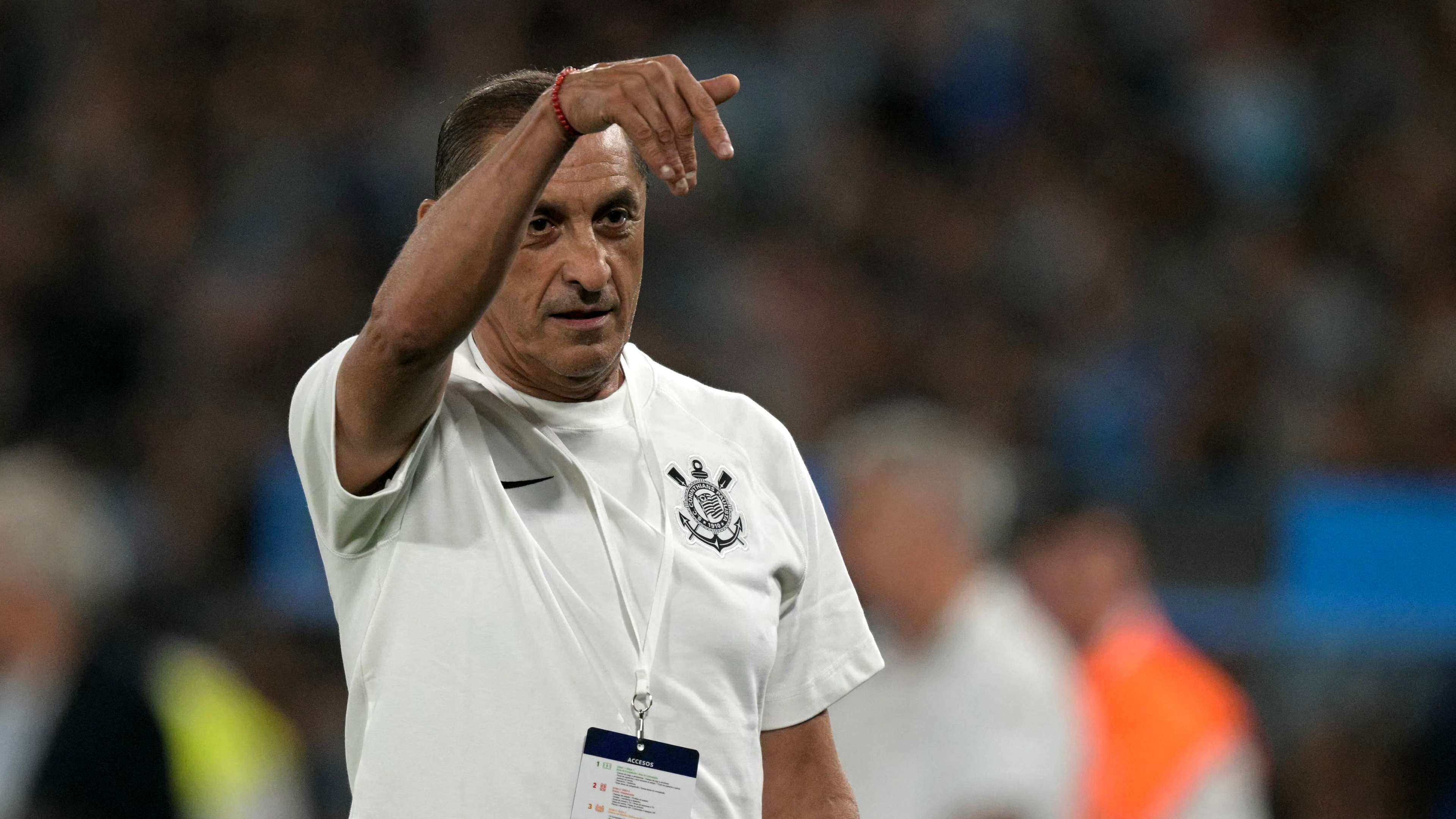 FBL-SUDAMERICANA-RACING-CORINTHIANS