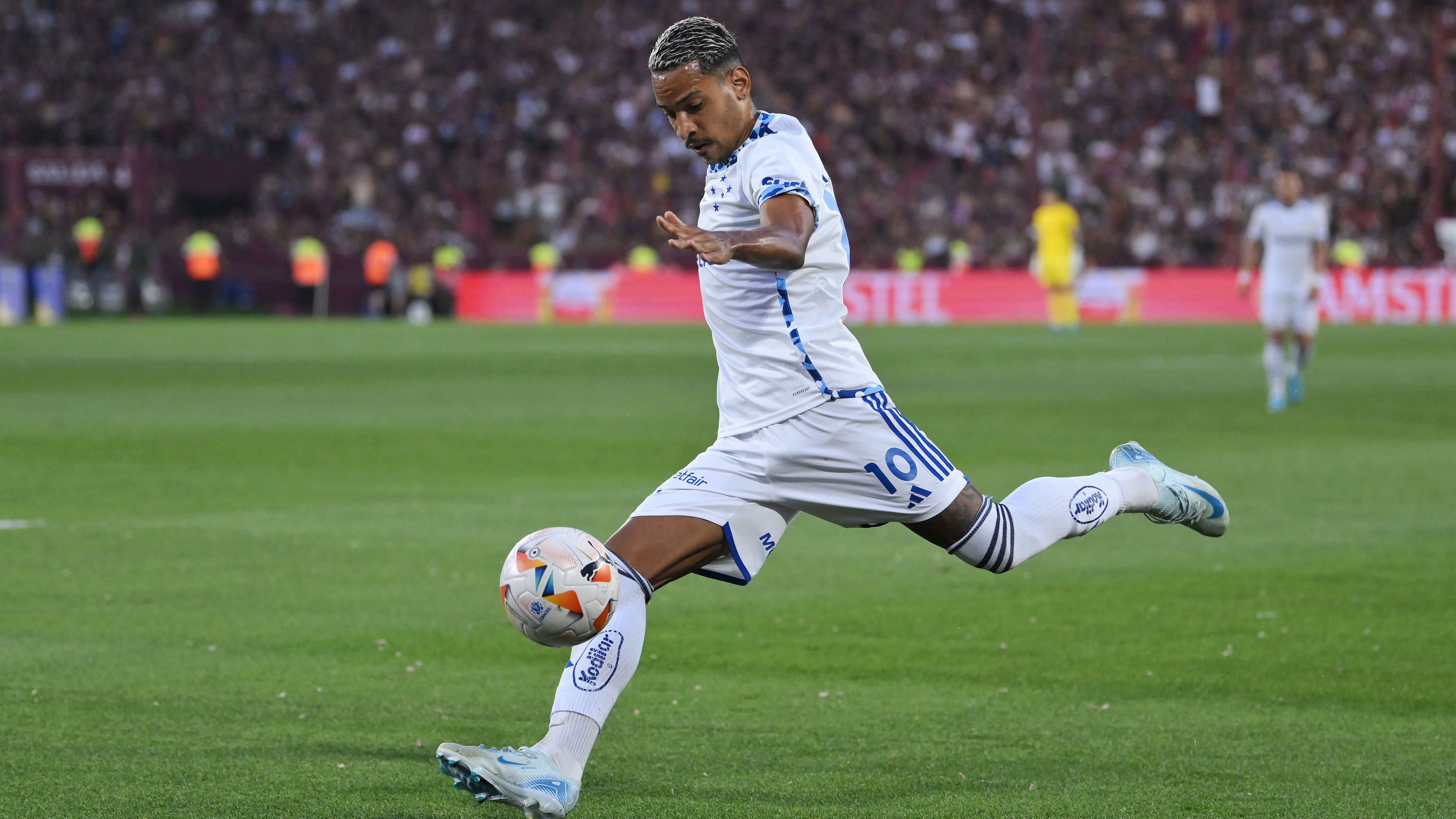 Lanus v Cruzeiro - Copa CONMEBOL Sudamericana 2024