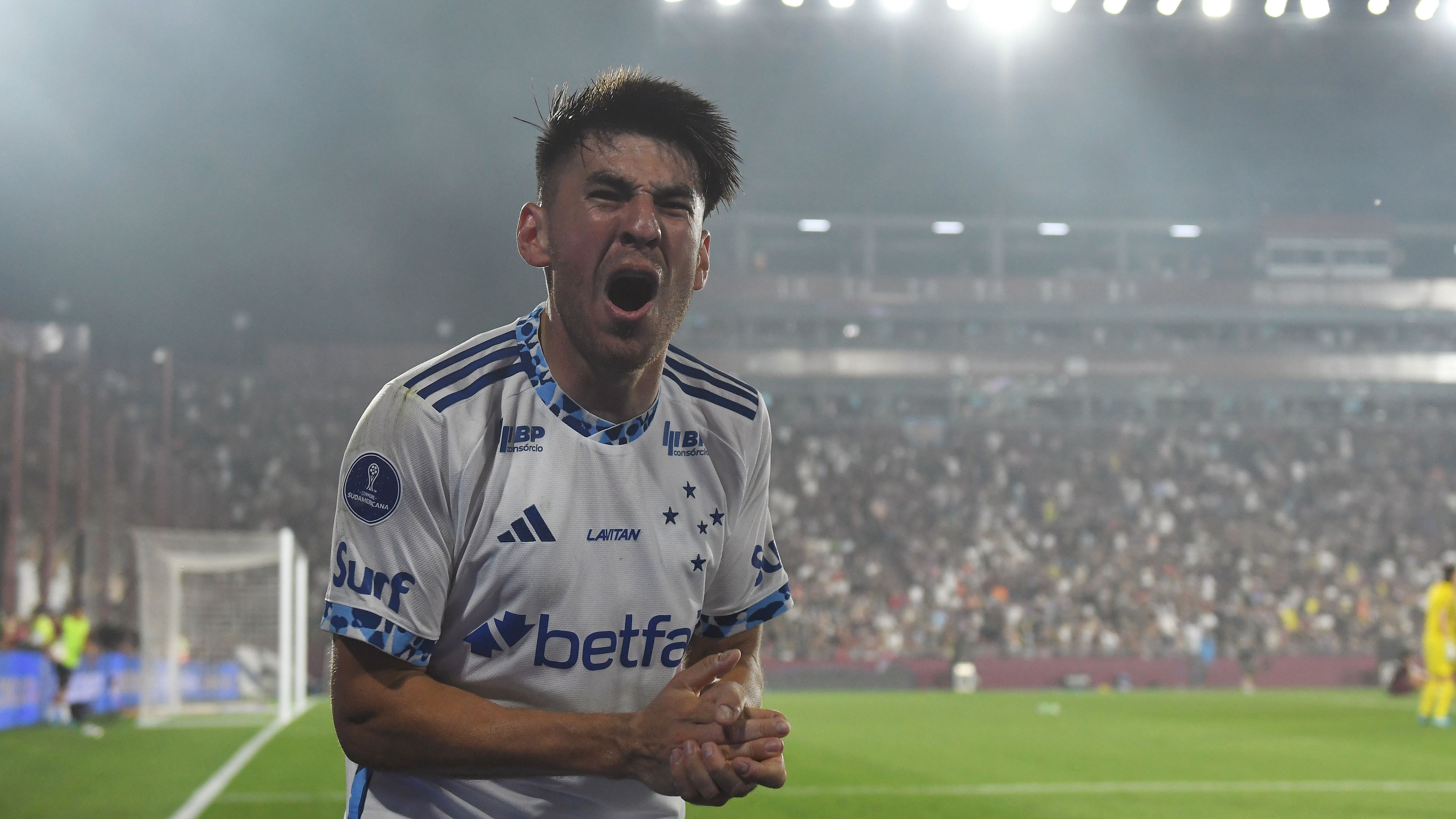 Lanus v Cruzeiro - Copa CONMEBOL Sudamericana 2024