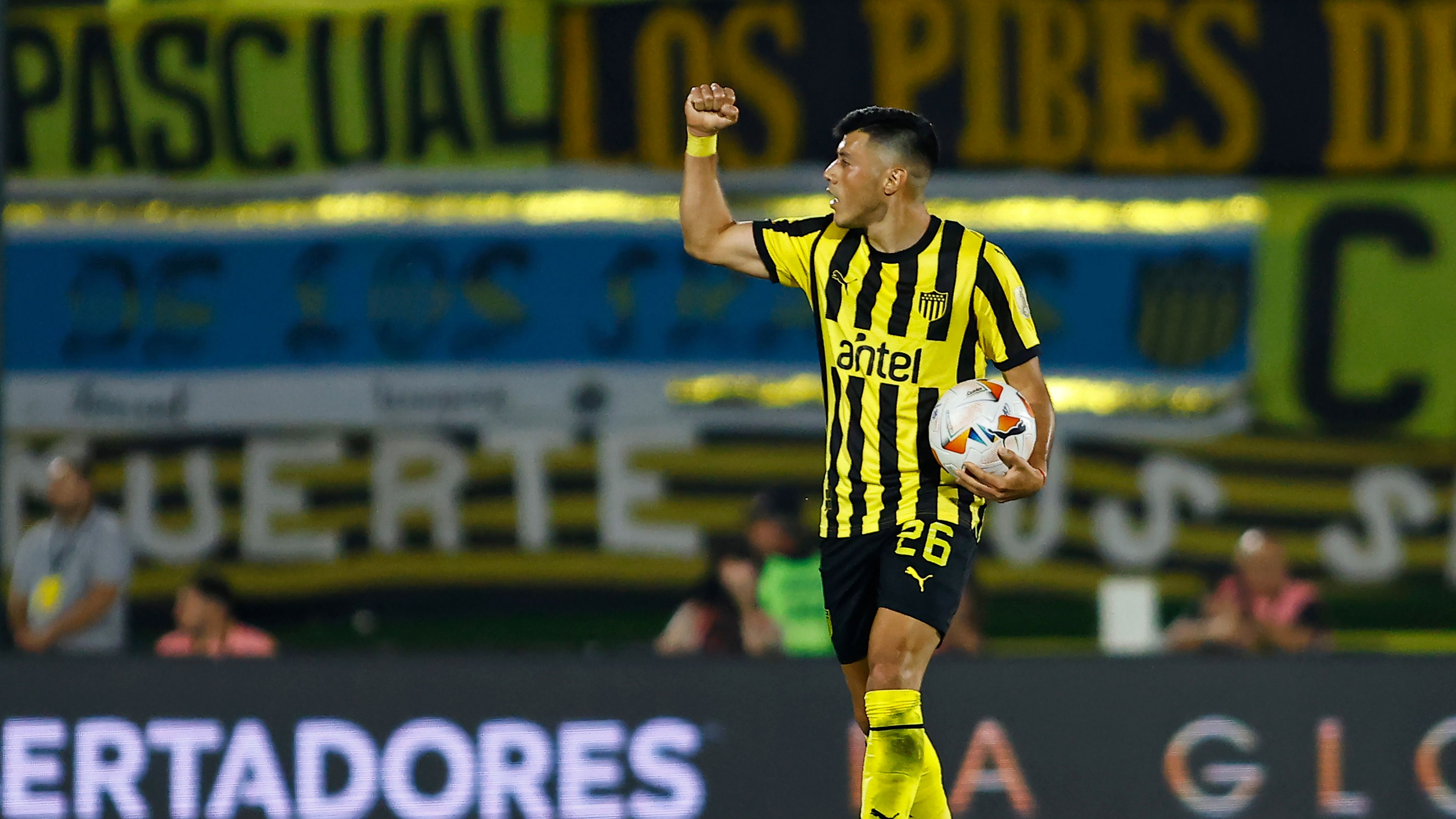 Peñarol v Botafogo - Copa CONMEBOL Libertadores 2024