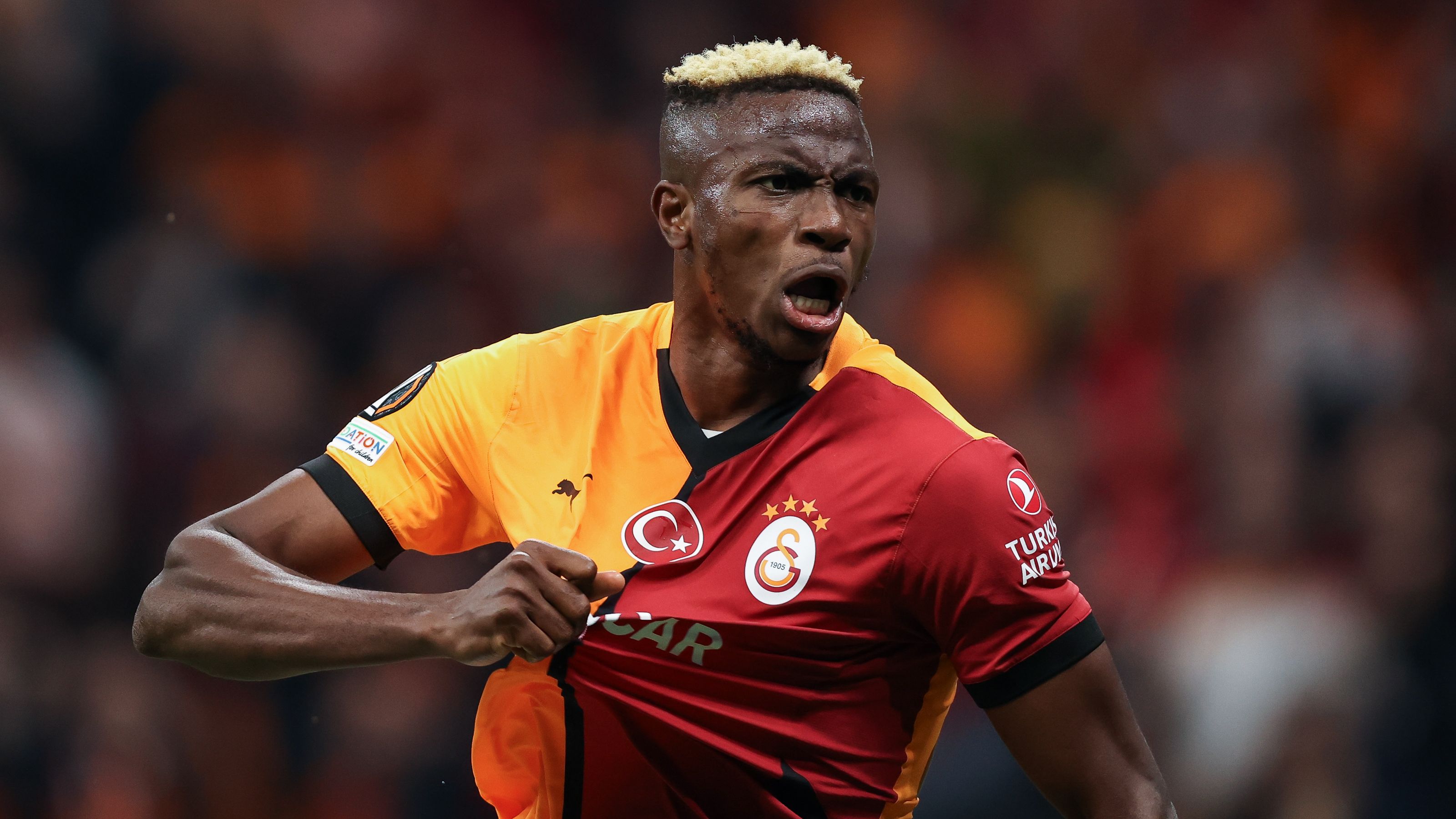 Victor Osimhen holding out for 'dream' Man Utd move as Red Devils consider offering Joshua Zirkzee to slash Napoli's €75m demands | Goal.com UK