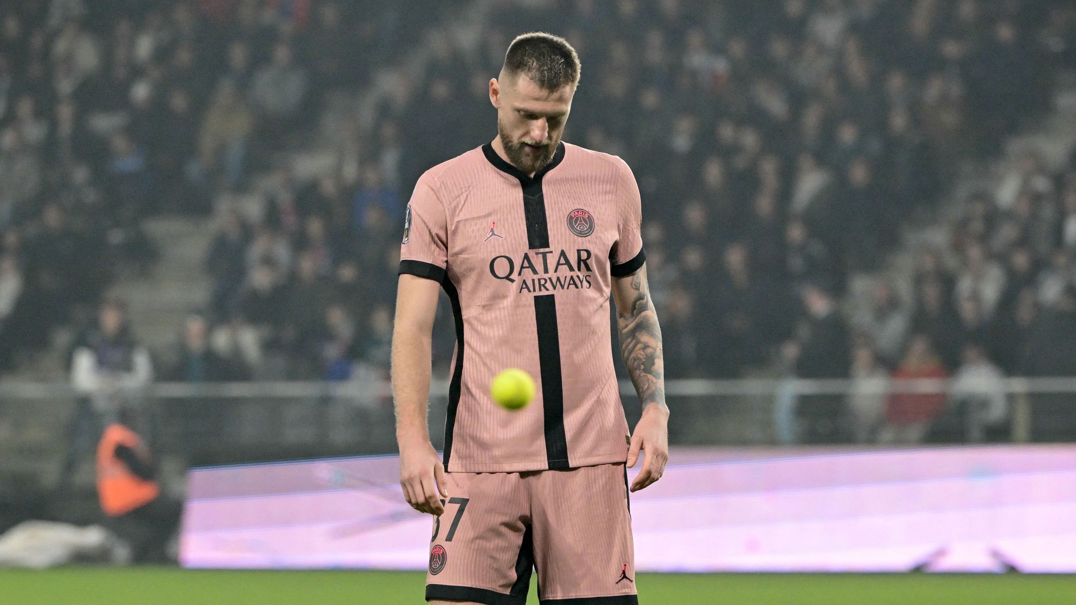 FBL-FRA-LIGUE1-ANGERS-PSG