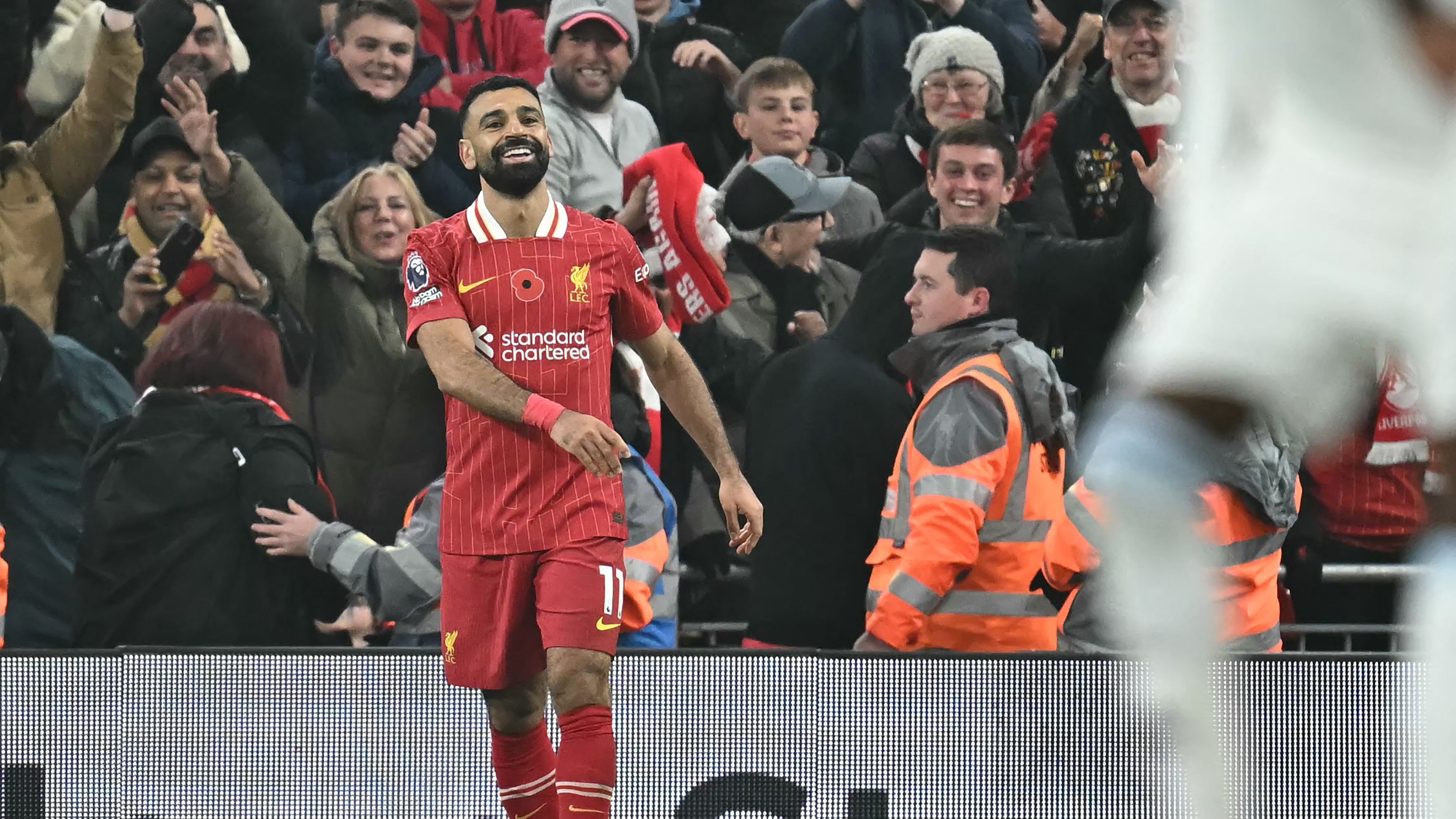 Liverpool 2-0 Aston Villa: The Reds Nikmati Keunggulan Lima Poin Di Puncak Klasemen Liga Primer!